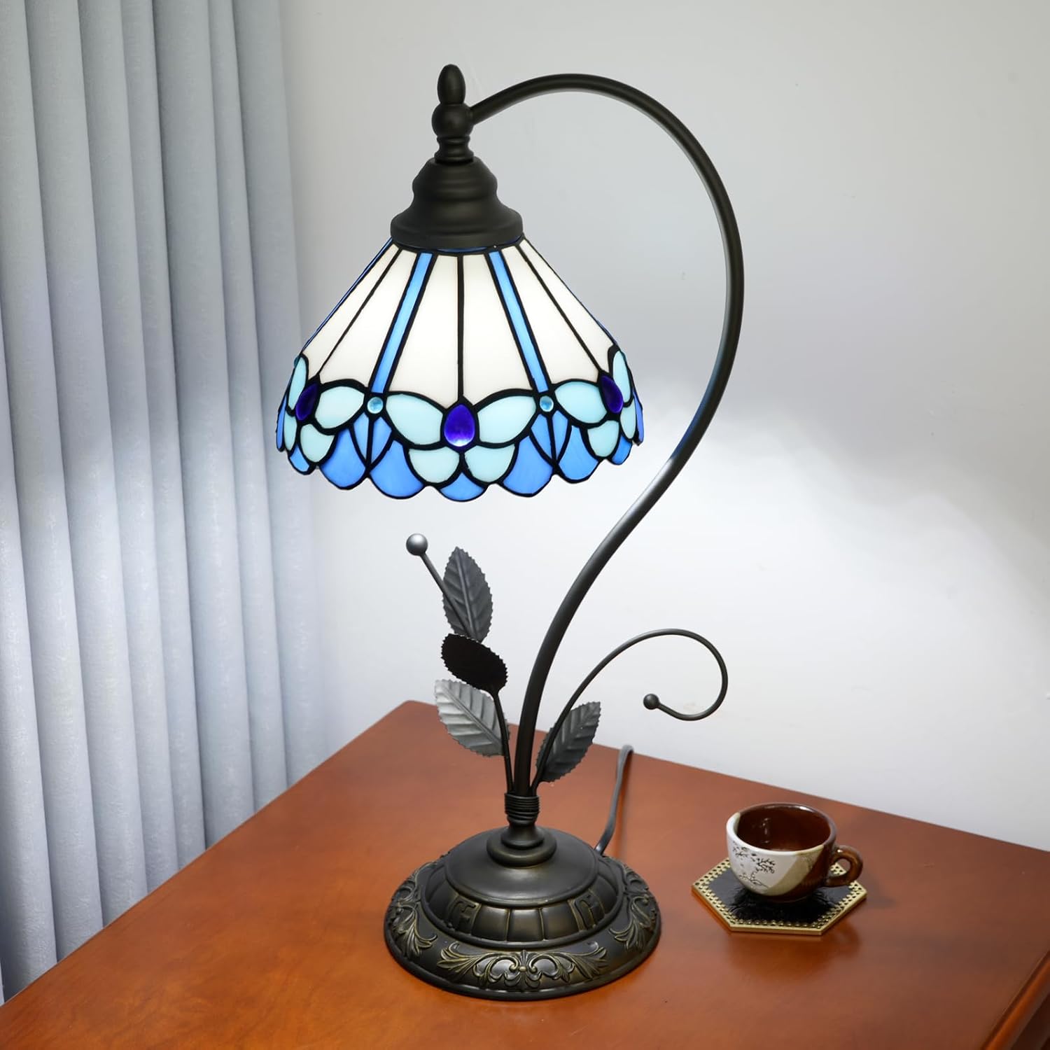 Tiffany Table Lamp Blue Butterfly Stained Glass Lamp Tiffany Style S Leaves Vintage Desk Light for Bedside Living Room Office Dormitory Dining Room