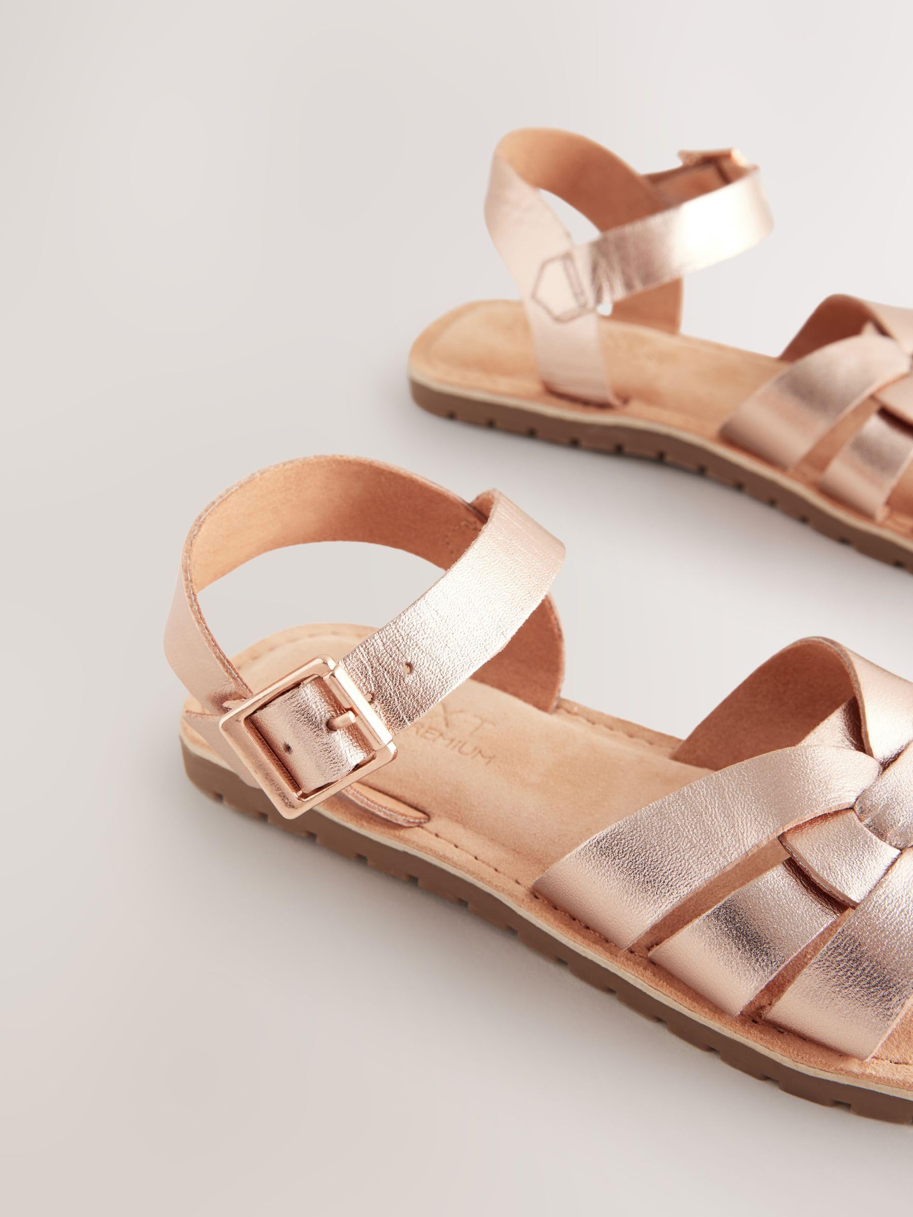 NEXT Fille Sandales tissée en cuir