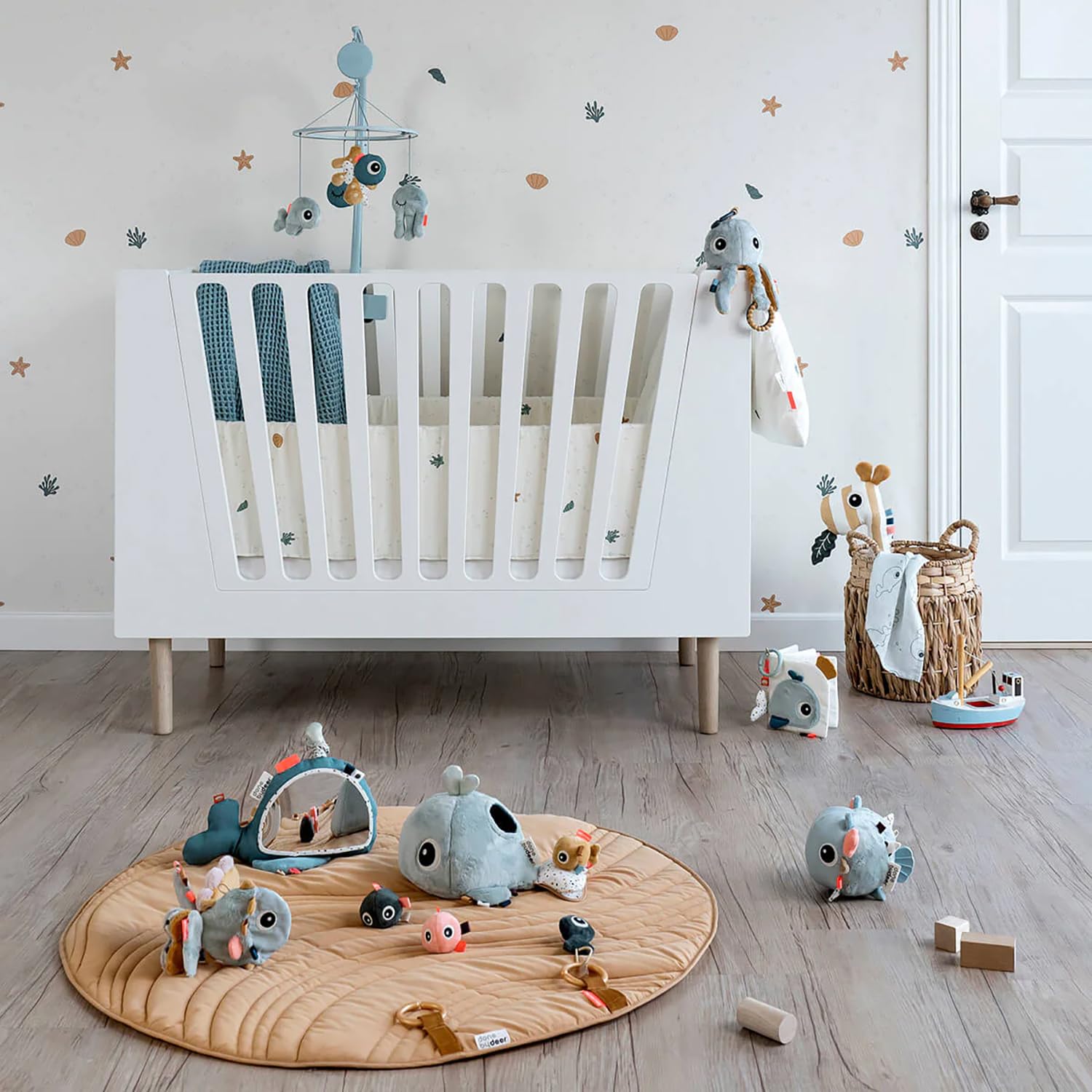 Done by Deer 4113432 Activity Bodenspiegel - Wal Wally blau