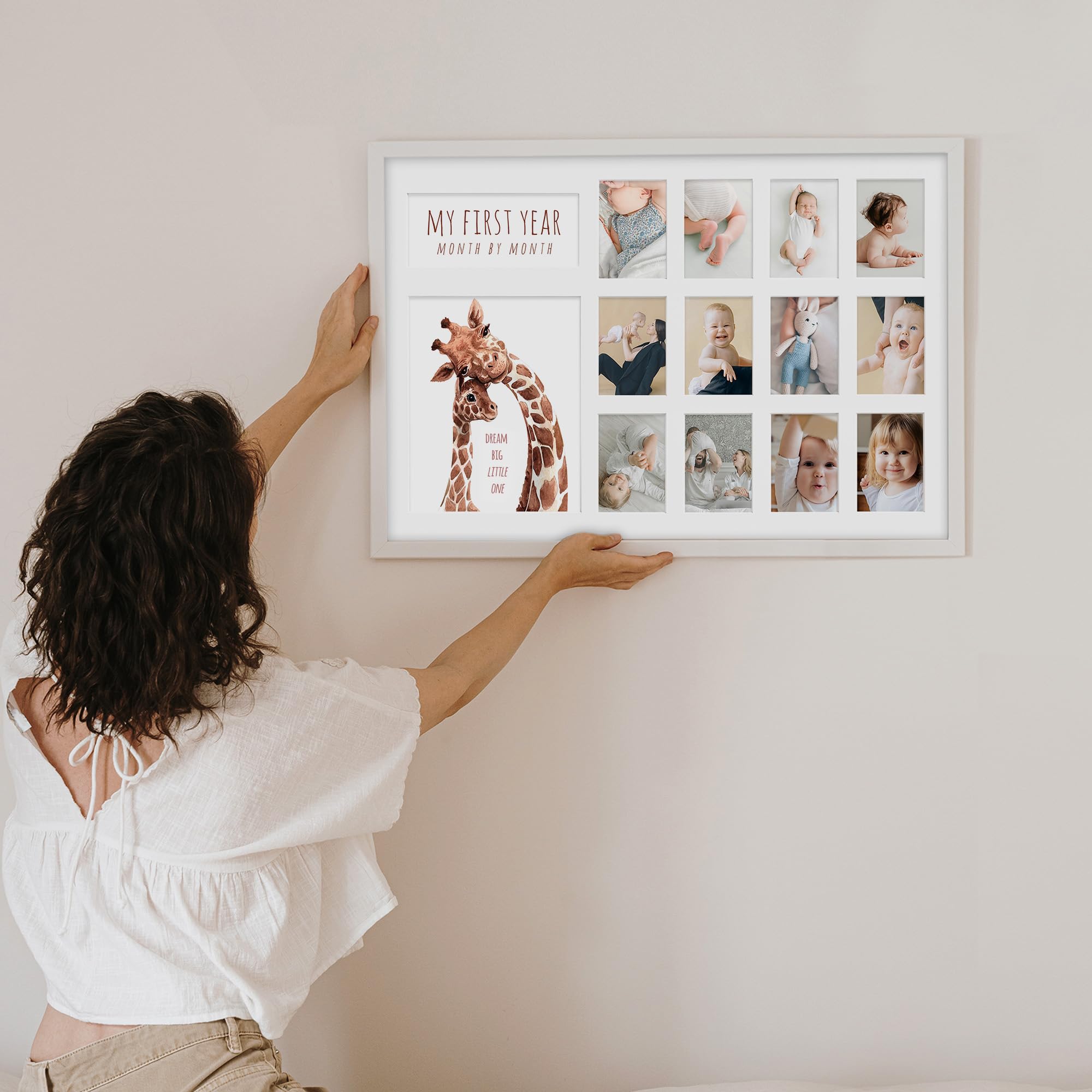 Bilderrahmen Das Erste Jahr, Monat für Monat Fotocollage, 40x60 cm, Rechteckig, Modern Rustikaler Stil, Giraffen-Design, Kinderzimmer Deko mit Passepartout Weiß