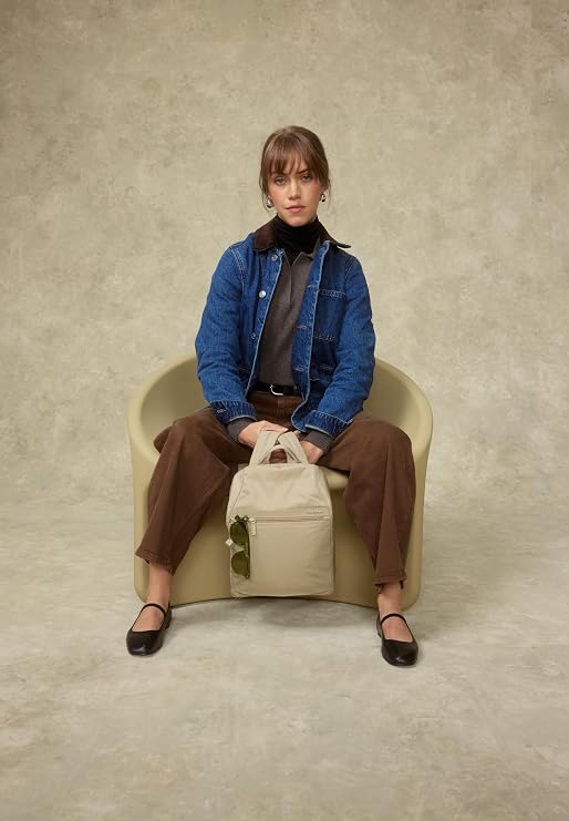 Hedgren | VOGUE LARGE Backpack Rear Zip Security, Padded Tablet Pocket, RFID Protection, Adjustable Straps & Water-Repellent Nylon | 8.03 L (Cashmere Beige)