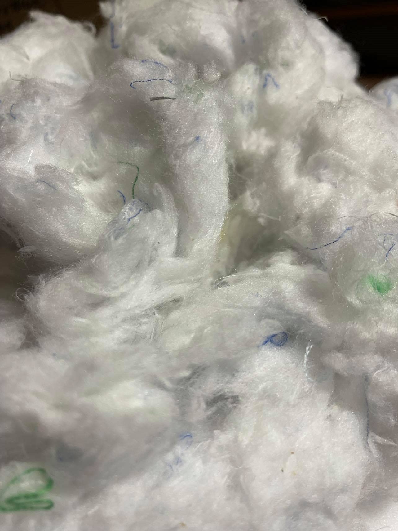 Ouate de Rembourrage Fibre Polyester Hypoallergénique, Fibre Synthétique Lavable - Carton de 5 kg pour Le Garnissage de Coussins, Jouets, Peluches