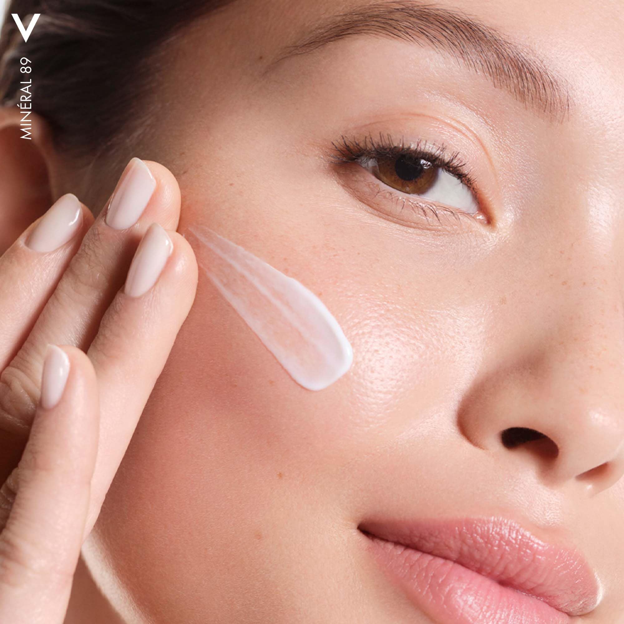 Vichy Minéral 89 100H Hyaluronic Acid Rich Hydrating Cream for Dry to Very Dry Skin With Vitamins E and B3, Squalane - Image 3