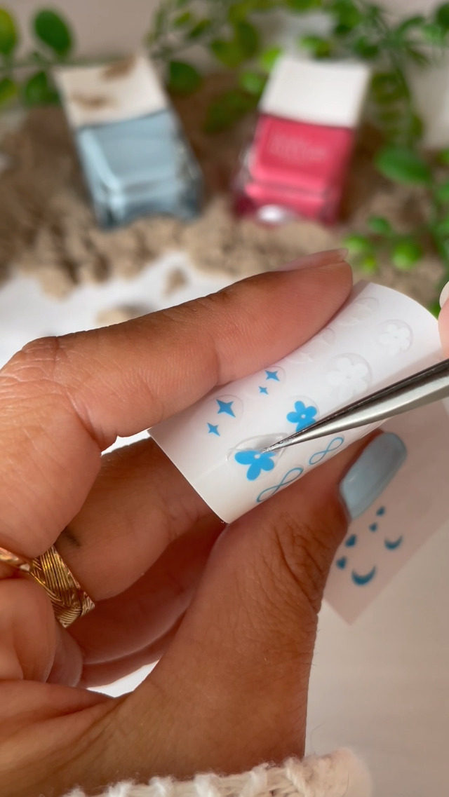 Nails.INC X Froot Loops™ CE-REAL TALK Fruity-Scented Nail Polish