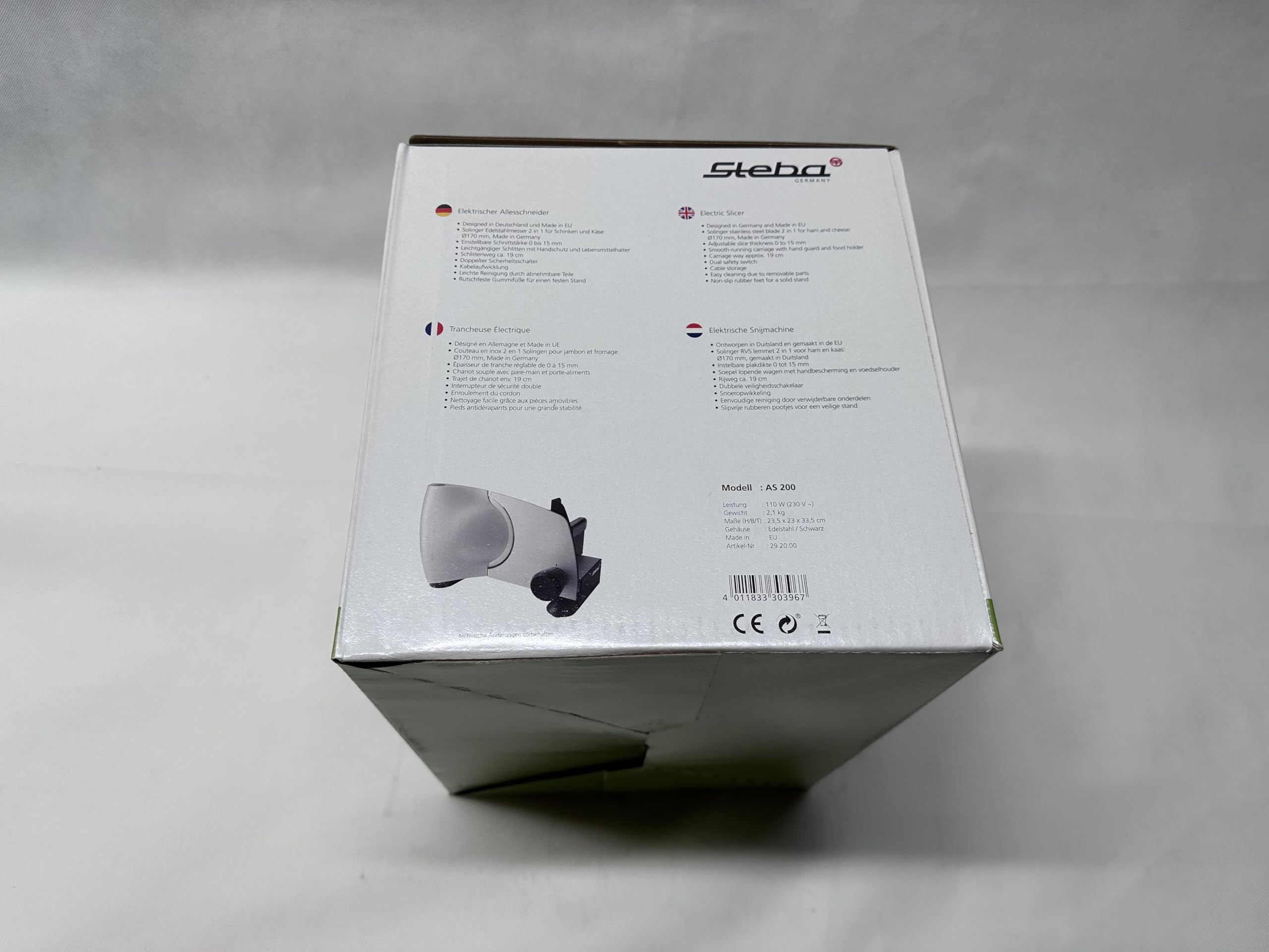 Cortafiambres eléctrico multiusos Steba, fácil limpieza gracias a sus piezas desmontables, pies de goma antideslizantes para un soporte firme y enrollador de cable. AS 200.