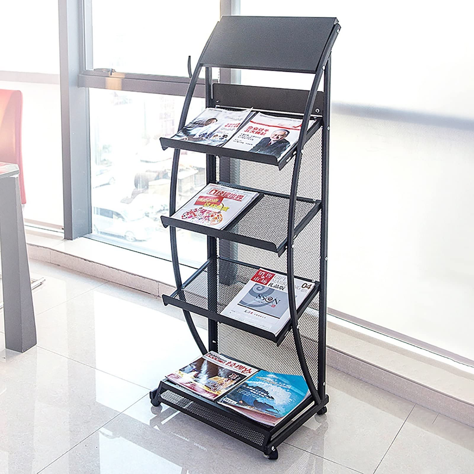 Soporte de exhibición de folletos negro de 4 niveles con soporte de literatura móvil, ideal para bancos, espectáculos comerciales, vestíbulos y bibliotecas.