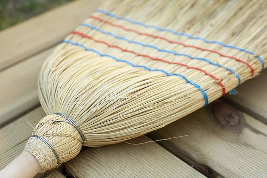 Ipetboom Traditional Asian Corn Broom With Wooden Handle Handwoven