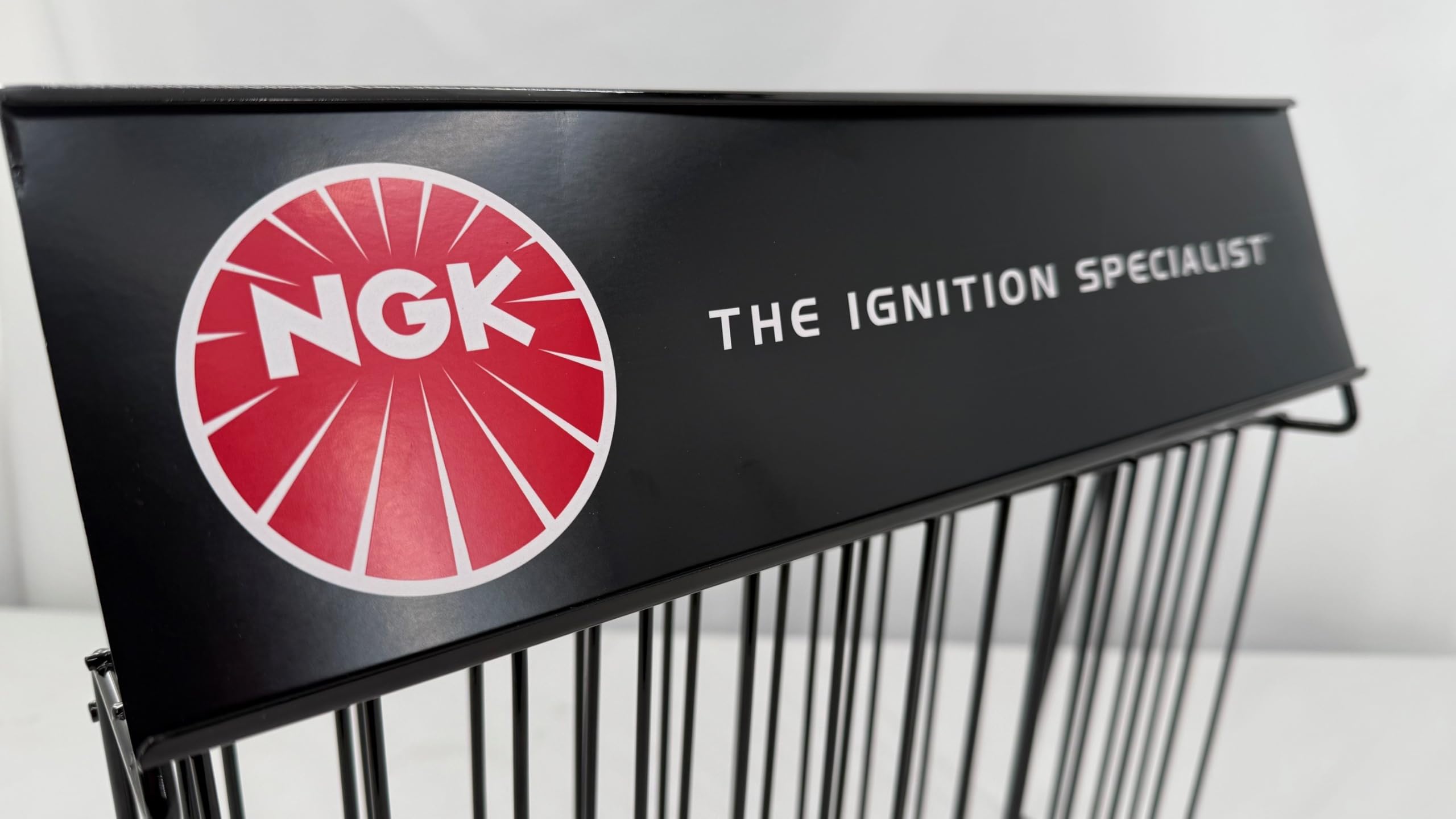 ⭐︎ 値下⭐︎NGK プラグ陳列ケース ⭐︎ 値下⭐︎NGK プラグ陳列ケース - メルカリ