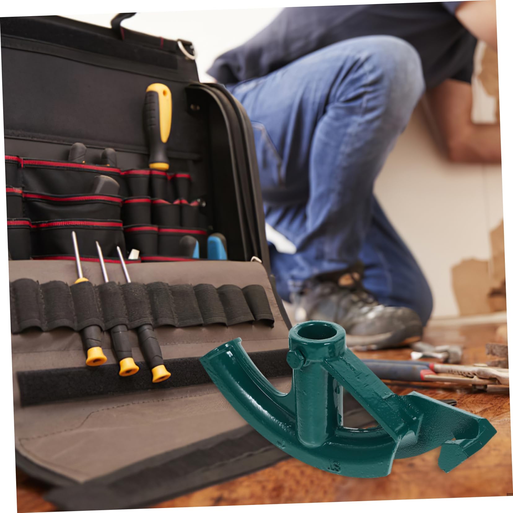 VILLCASE Multi Function Tube Bender Tool for Galvanized Steel and Manual Elbow Bending Tool with Angle Scales for Accurate Bends Suitable for Pipes