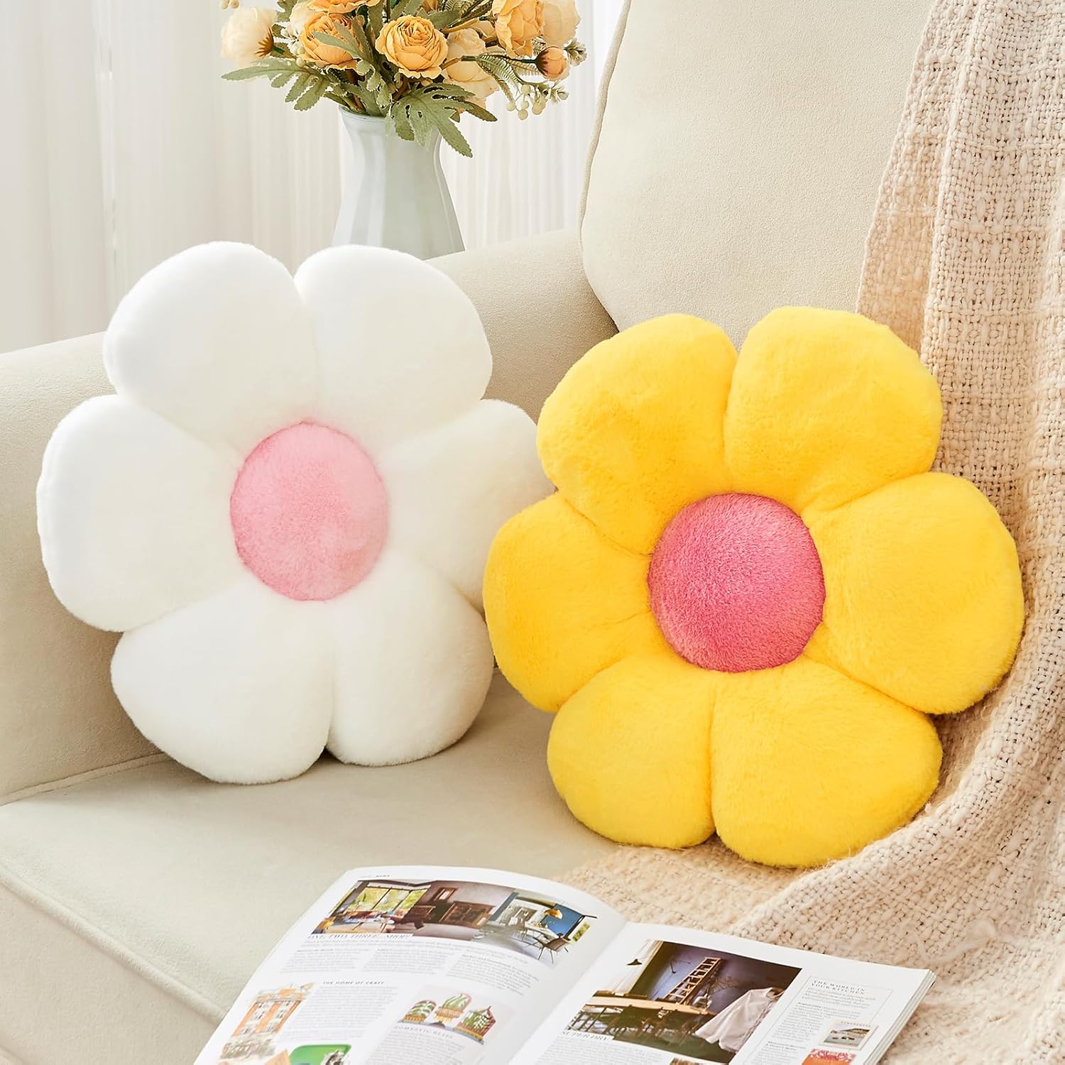 Gowwye 2 Pcs Flower Throw Pillow 15 7 Daisy Flower Shaped Pillows Set with Faux Rabbit Fur Soft