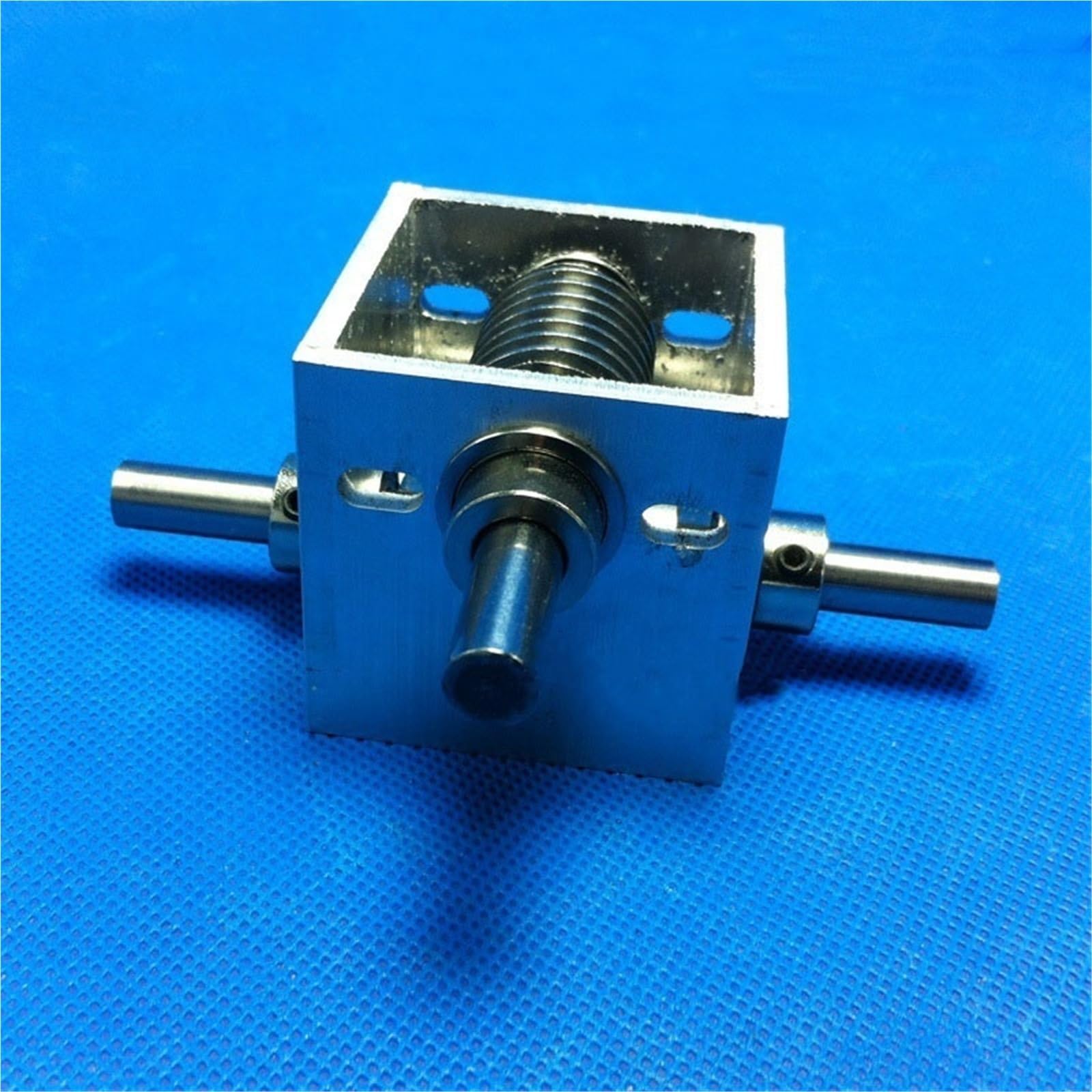 Angle Steering Worm Gear Gearbox 1 to 20 Transmission Right Angle Reverse Reducer 8mm Output Shaft Angle Device Commutator Driving Change