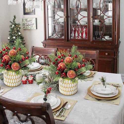 Miniatura 4 de Briful Árbol de Navidad de 11.4 pulgadas, arreglo de Navidad artificial grande en maceta dorada con bayas rojas, bola de Navidad roja y acebo para