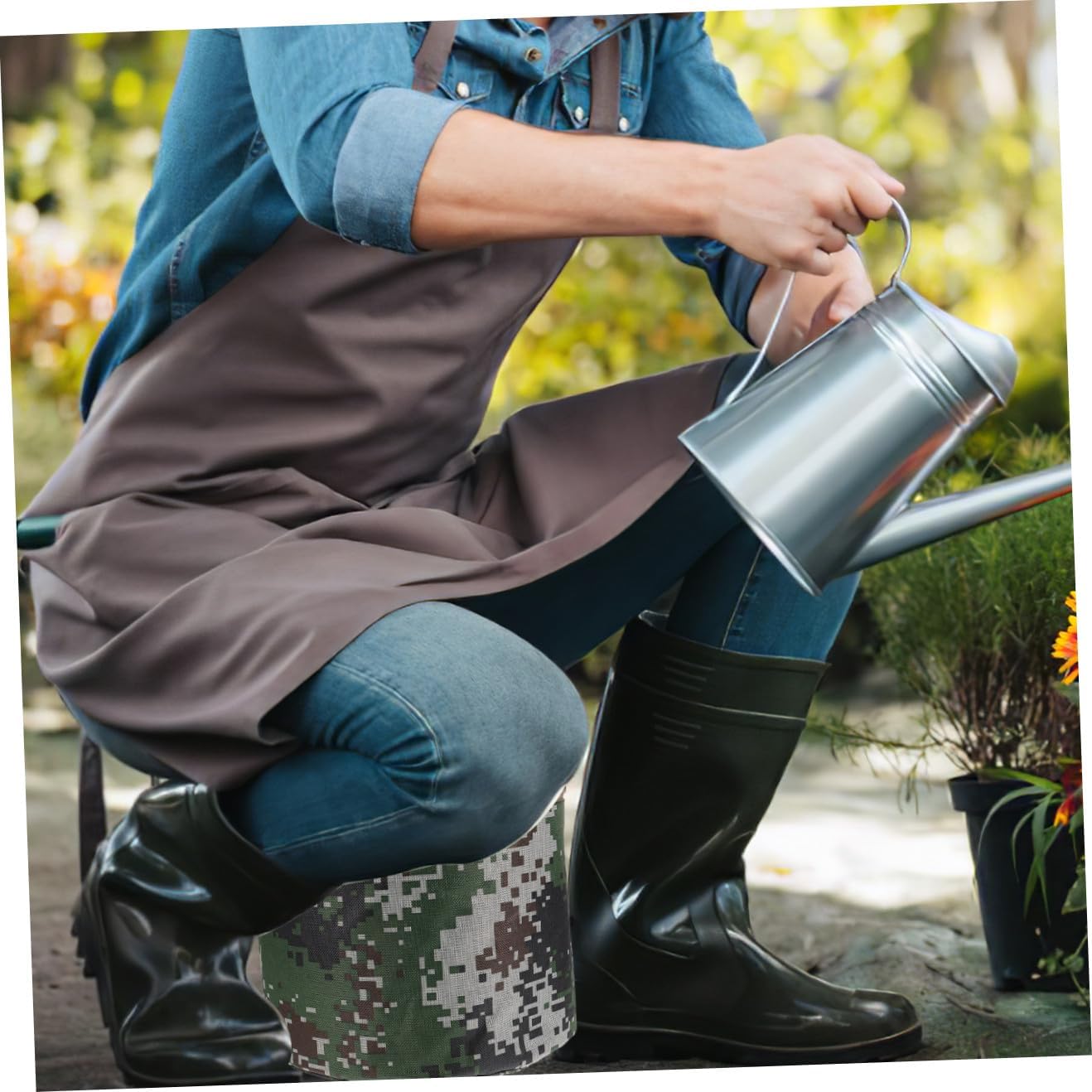Gadpiparty Wearable Gardening Work Stool Portable Outdoor Camping Stool with Tool Pouch 25cm Height Lightweight Farming Seat for Weeding and Fieldwork Style