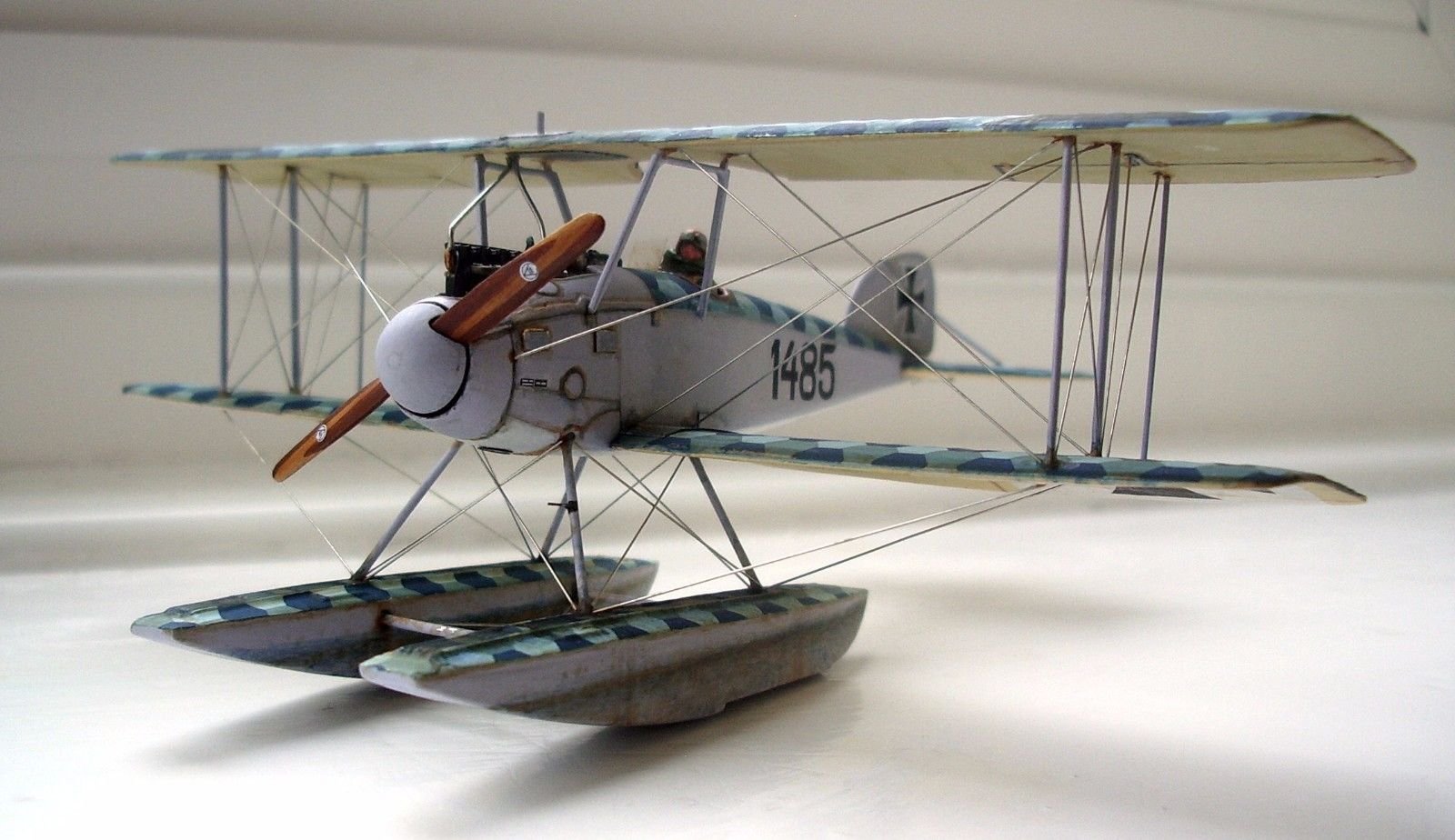 【中古】ローデン 1/72 アルバトロスW.4初期型 70023 プラモデル Amazon | ローデン アルバトロス W4 (後期) ドイツ航空機 第一次世界