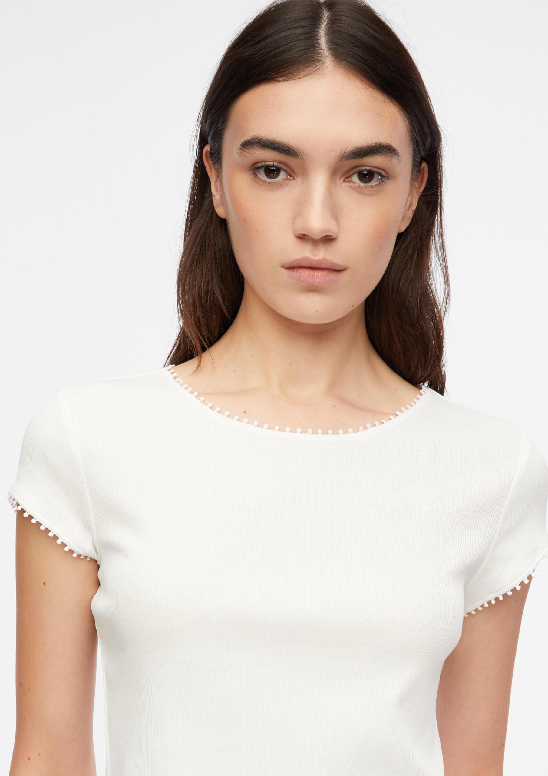 Comma Geripptes Rundhalsshirt mit Zierborte