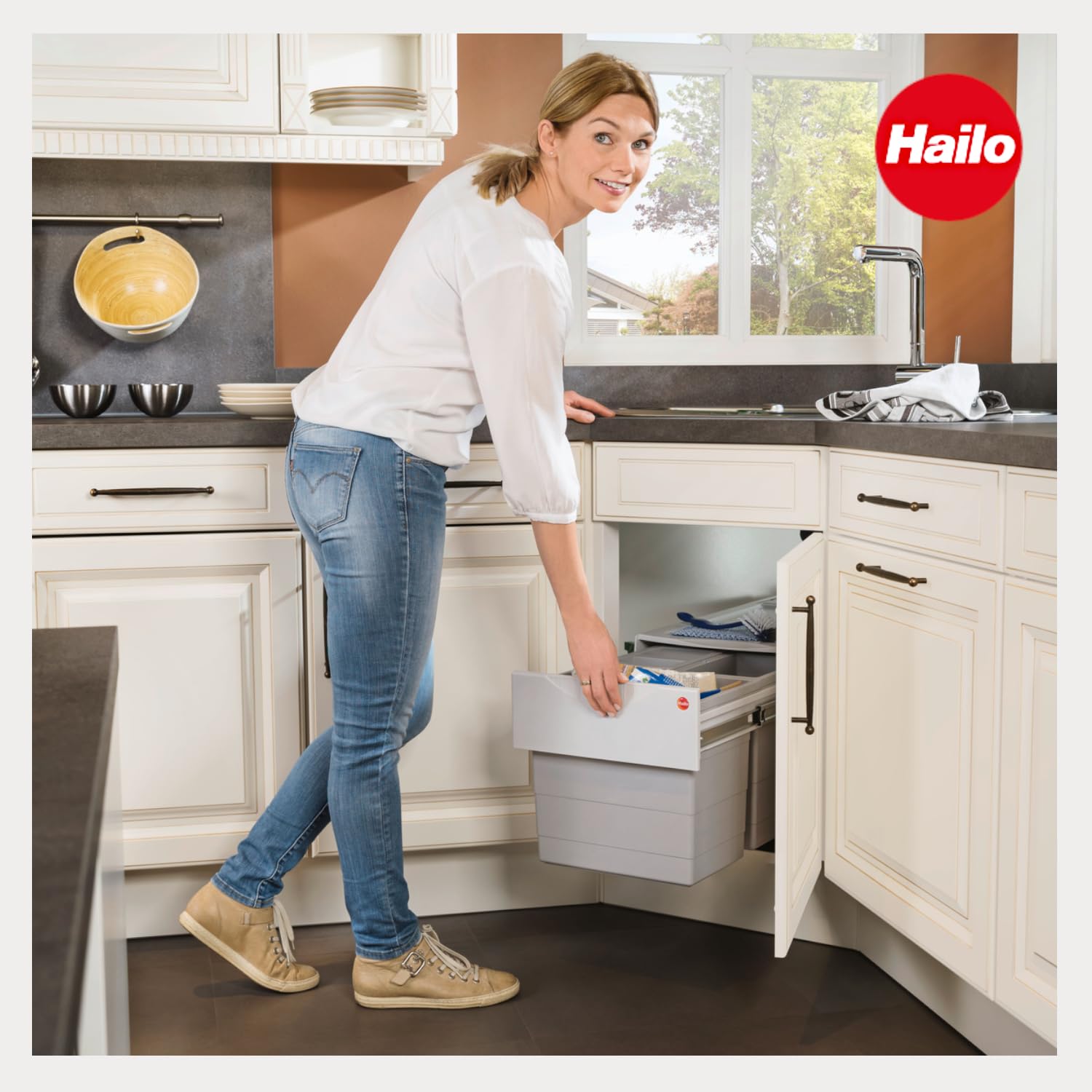 Hailo Abfallsammler Rondo | Eckabfallsammler für 90x90 Eckunterschrank | mit 2x 18 L Inneneimer Multifunktionseimer Seitenschalen | 360 Grad komplett drehbar | Hellgrau