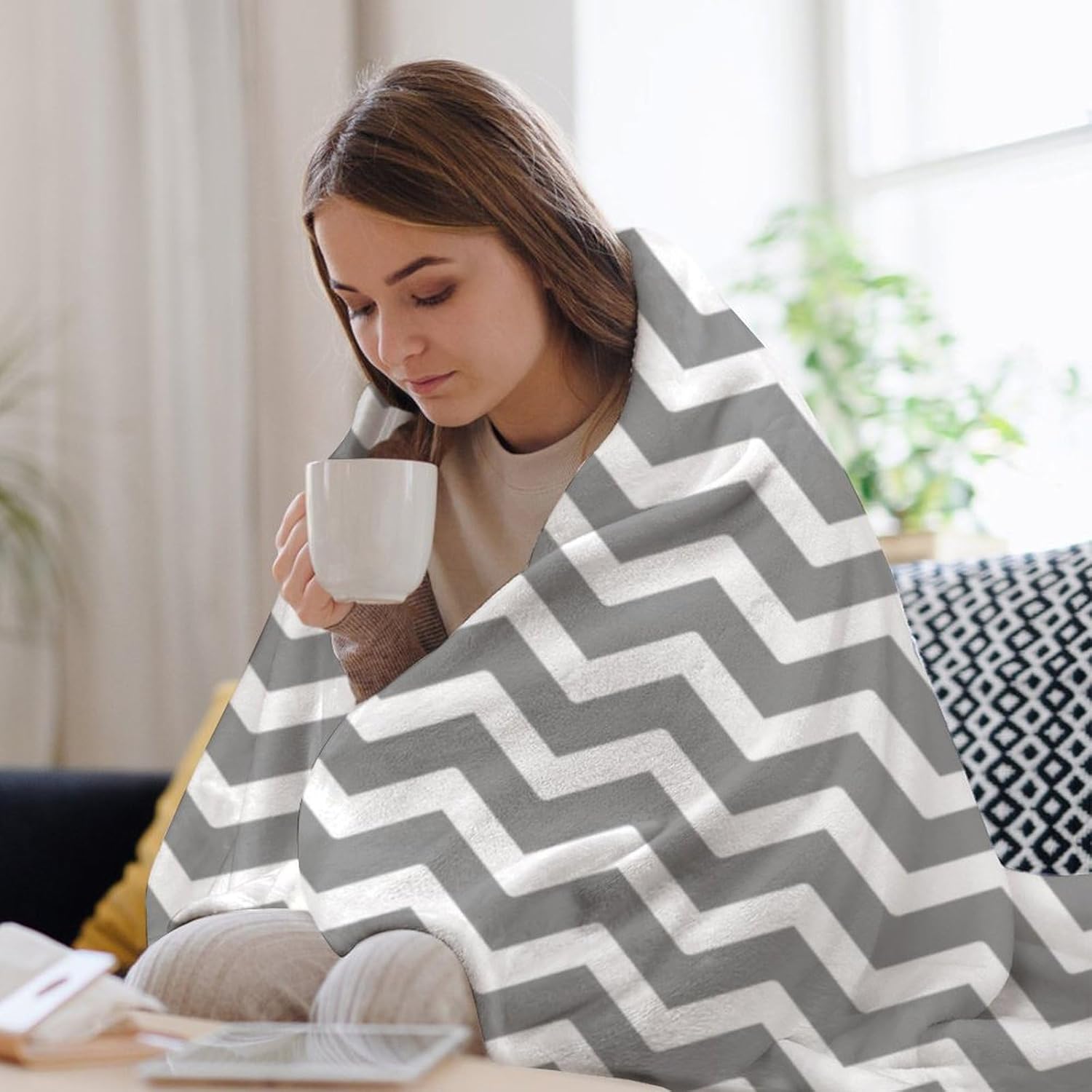 Plush Throw Blanket, Gray White Chevron Pattern Throws for Couch Sofa Bed Warm Blankets Lightweight Decorative Farmhouse 60" X 80"