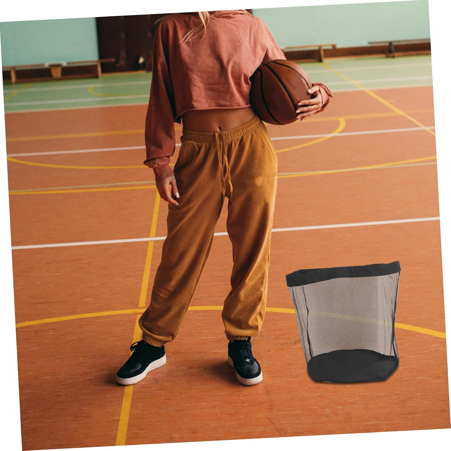 Mesh Sports Equipment Storage Bag with Drawstring Durable Ventilated Design for Basketball Soccer and Baseball Large Capacity for Gym Beach and Swimming Gear