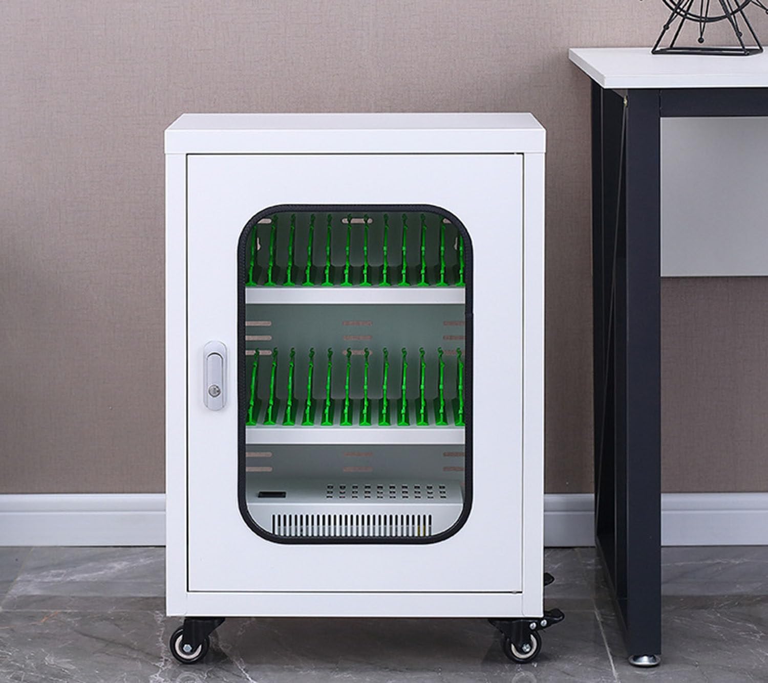 GTHTUHFD Multi-Device Charging Station With 60 Slots Rechargeable Cell Phone Locker Storage Secure Charging Cabinet For Phones & Tablets Ideal For Offices & Events,30slots