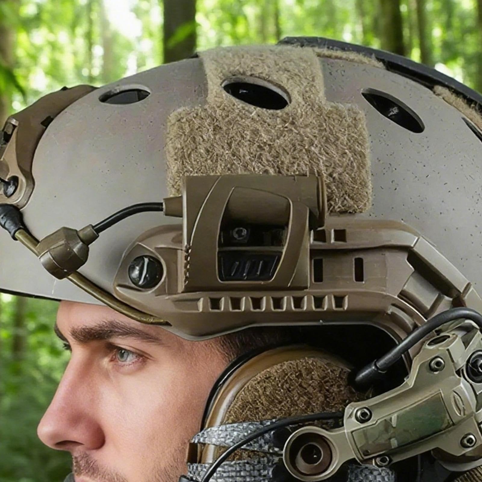 Helm-Taschenlampe-Verstellbarer 4-Farben-Scheinwerfer für Freisprecheinfassbarkeit, Helmlicht mit Multi-Mode-Strahl zum Radfahren, Camping, Angeln, Gehen, Roller, Outdoor-Abenteuer