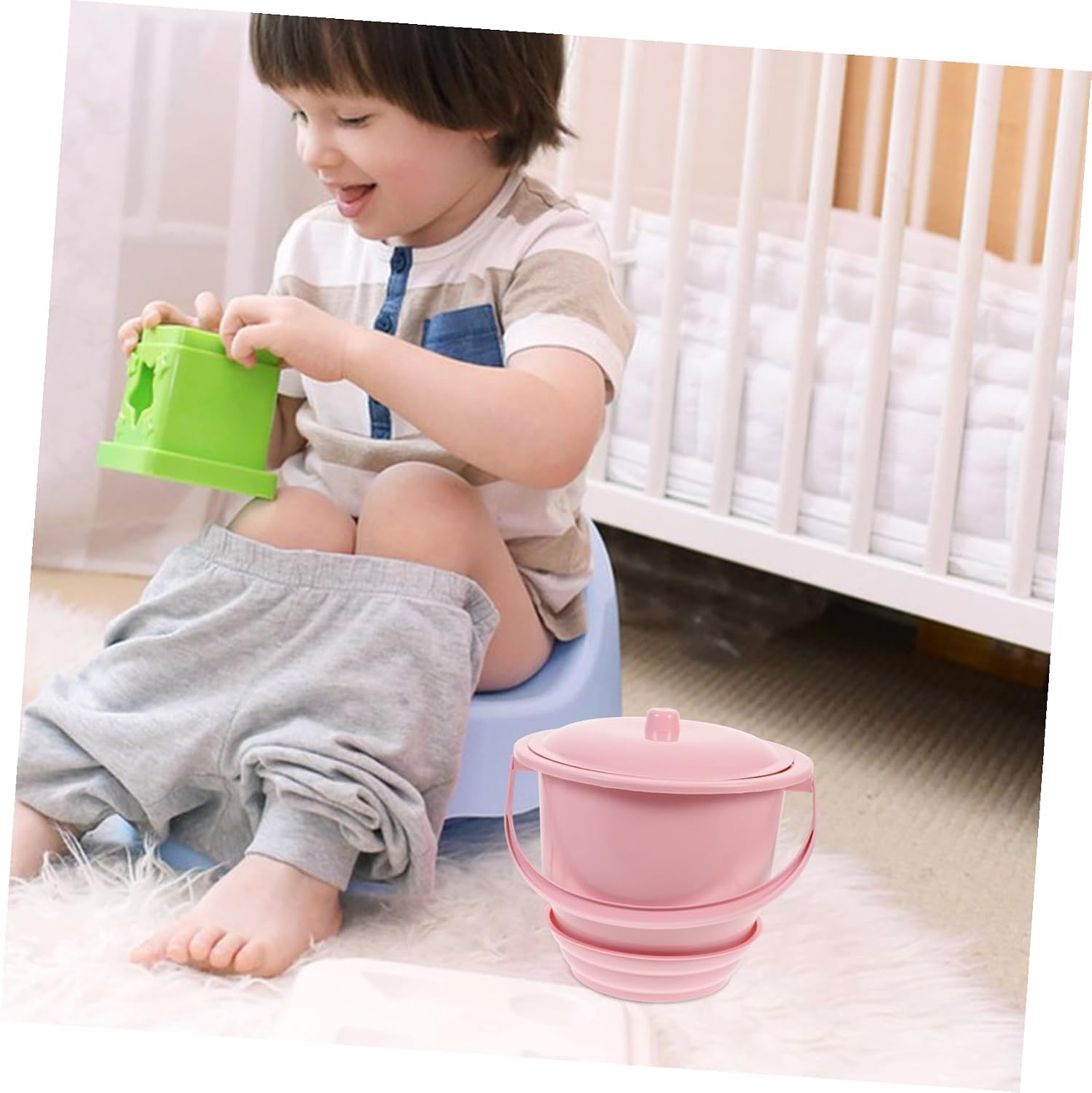 Mikinona Thickened Portable Chamber Pot with Lid PP Plastic Urine Bucket for Adults Elderly Pregnant Women and Handheld Spittoon with Stable Structure and Carry Handle Practical Home Use