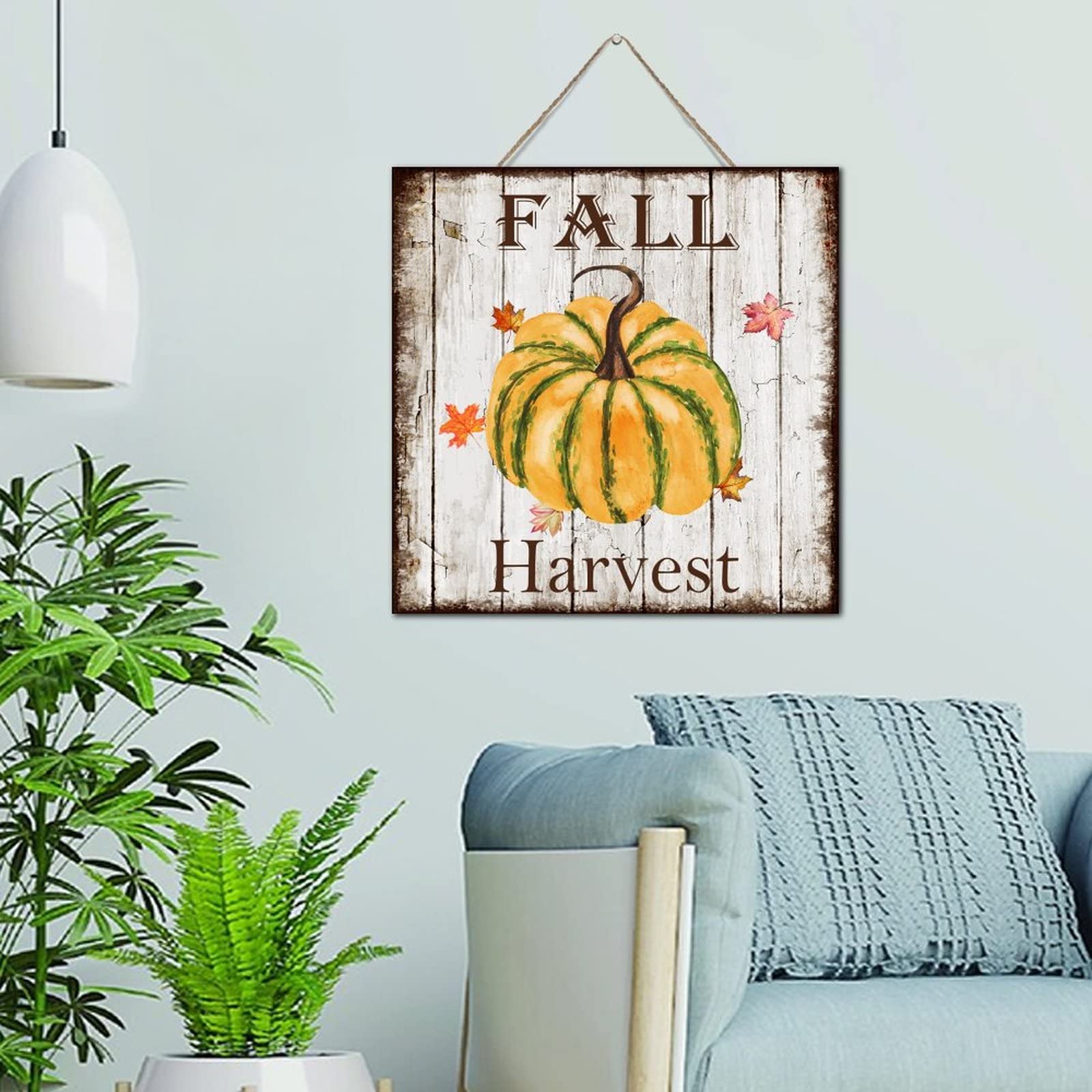 Feuille d'automne et citrouille en bois pour créer une ambiance chaleureuse