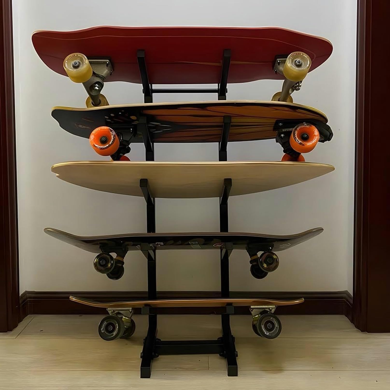 Support de rangement en métal pour snowboards, skis et skateboards autoportant pour garage