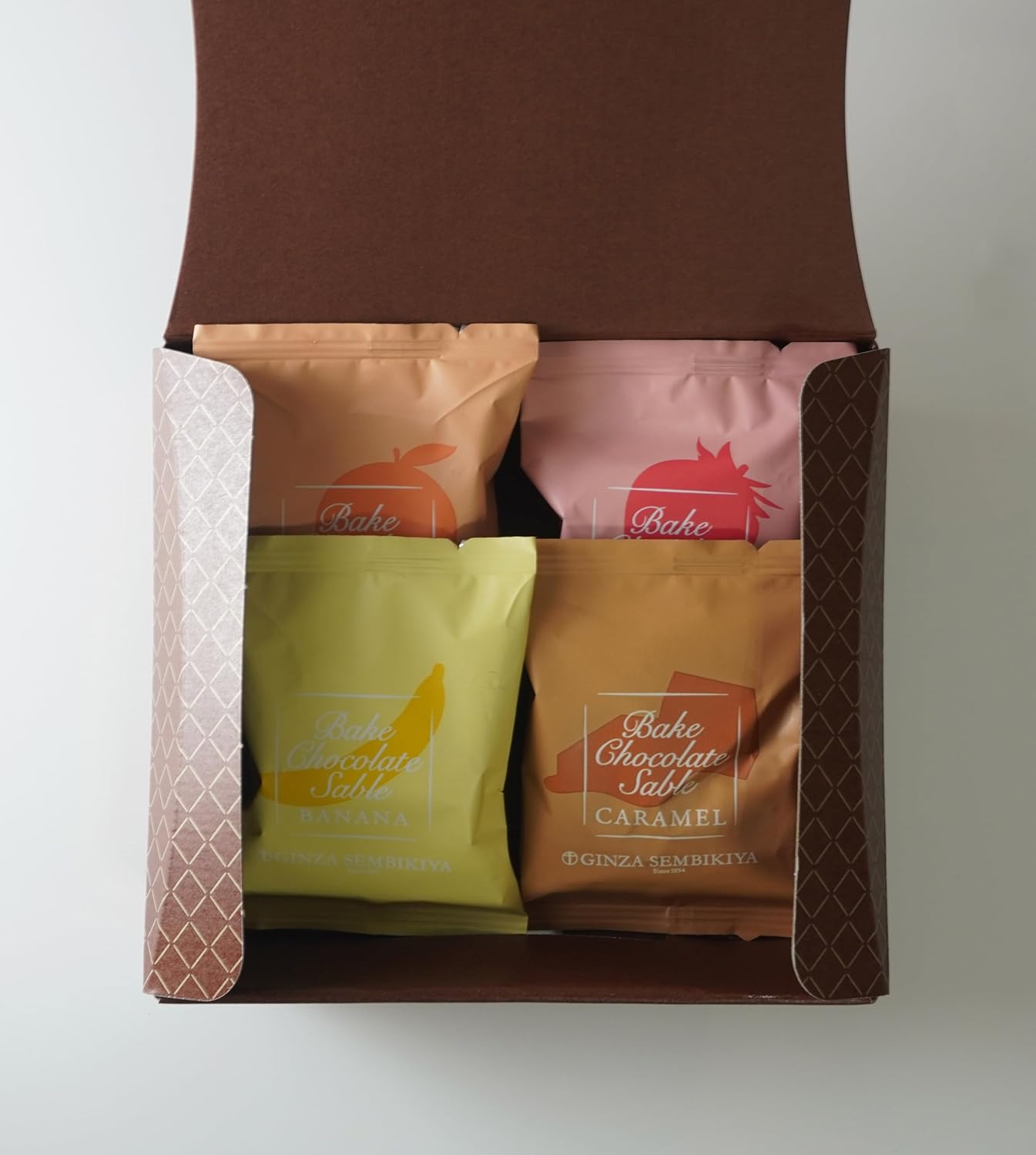 卒業式で配るのにおすすめのお菓子を教えてください！