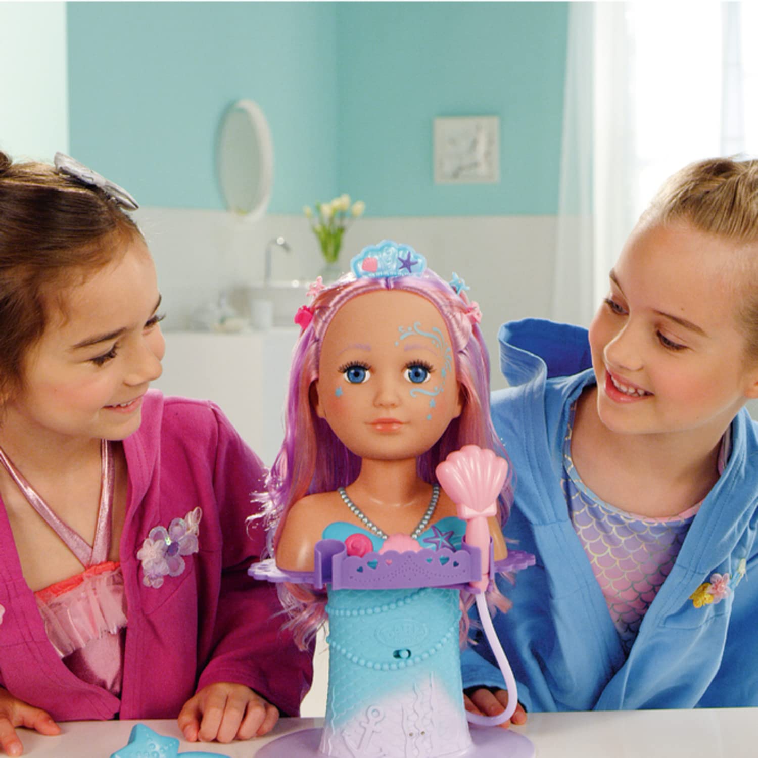 BABY Born Stylingkopf Meerjungfrau - Puppen Schmink- & Frisierkopf für Kinder ab 3 Jahren - Drehbar & für die Badewanne geeignet - Mit Wasserfunktion, Bürste, Diadem & Zubehör