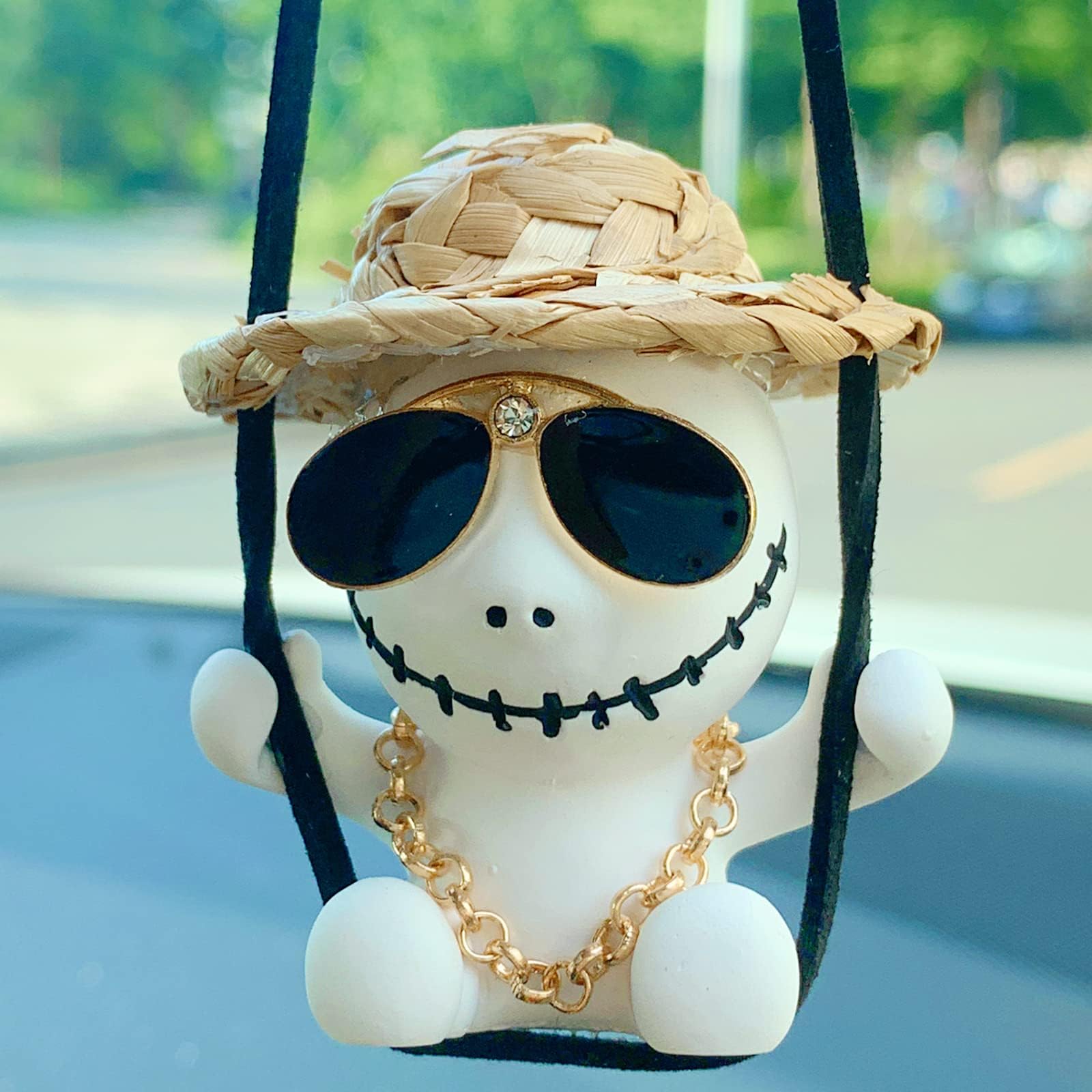 Car Mirror Hanging Accessories, Swinging Skull Car Accessories for Men/Women, Car Decor Cute Car Accessories Rear View Mirror Accessories Halloween Car Decorations, Small Gifts