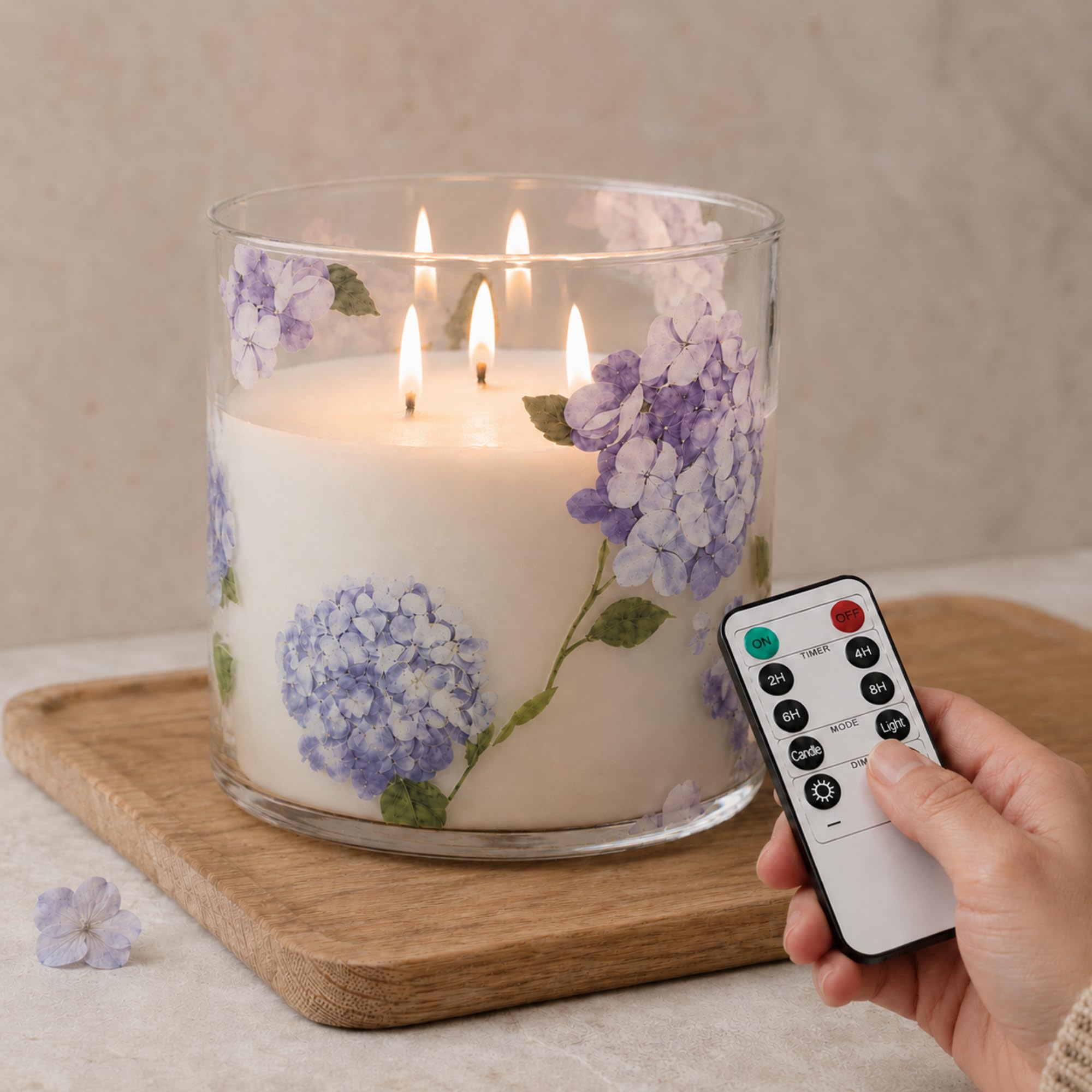 Gerrii Vela grande de cristal de hortensia sin llama con 3 mechas de 15 x 15 cm, vela de cristal con estampado floral de hortensias azules con temporizador remoto, velas LED parpadeantes de cera real
