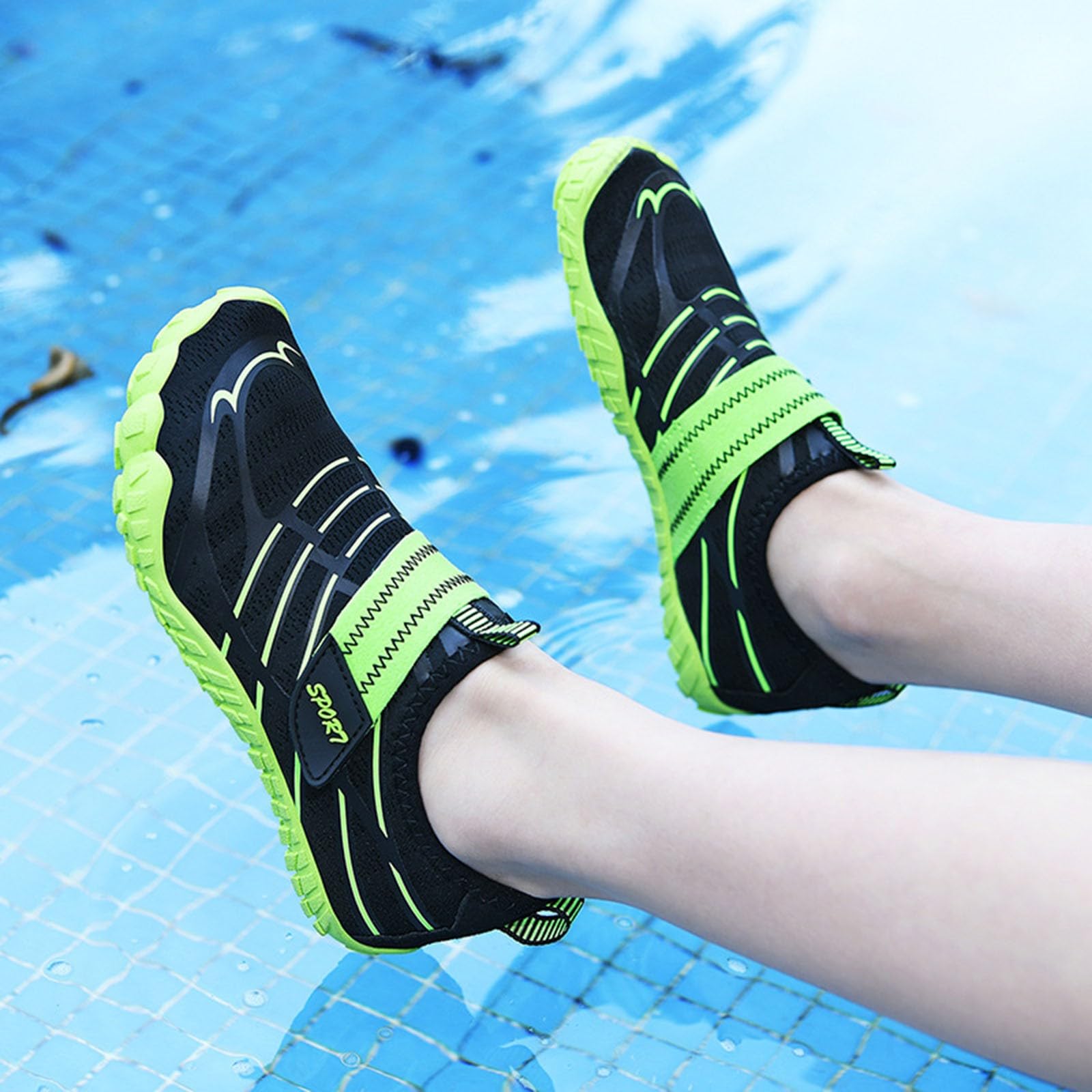 Generisch Chaussures aquatiques unisexes pour enfants - Chaussures aquatiques - Chaussettes aquatiques pour garçons et filles - Sportives - Natation - Surf - Plongée - Plage pieds nus - Séchage rapide
