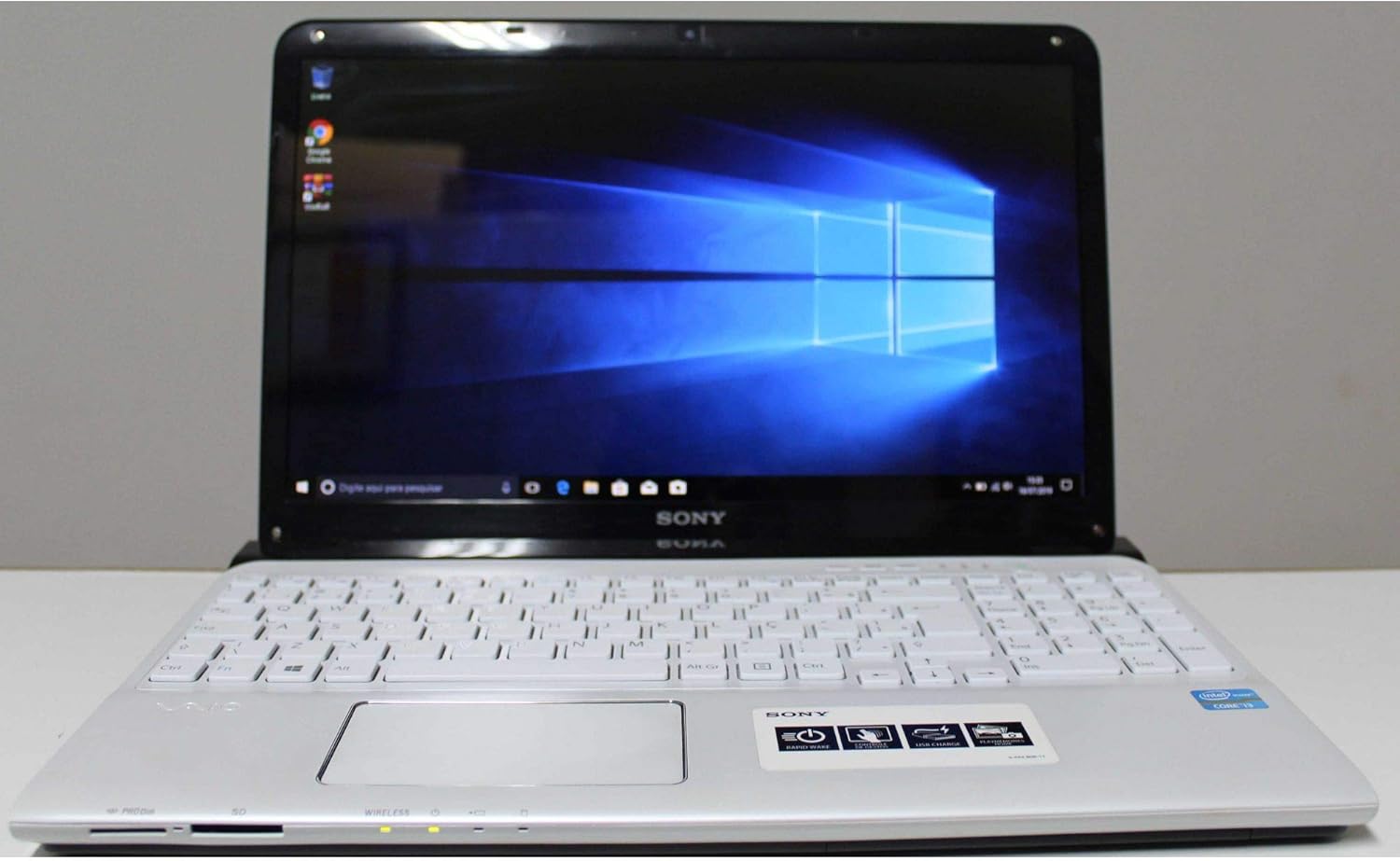 Notebook Sony Vaio SVE15125CBW 15.6" Intel Core i3 2.4GHz 4GB HD500GB