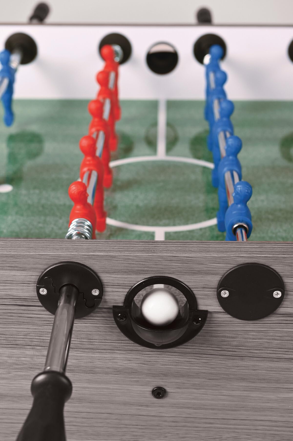 Garlando calciobalilla F-100 rovere grigio con aste rientranti. Modello dall’aspetto sobrio ed elegante 3 palline bianche modello “Standard” in dotazione
