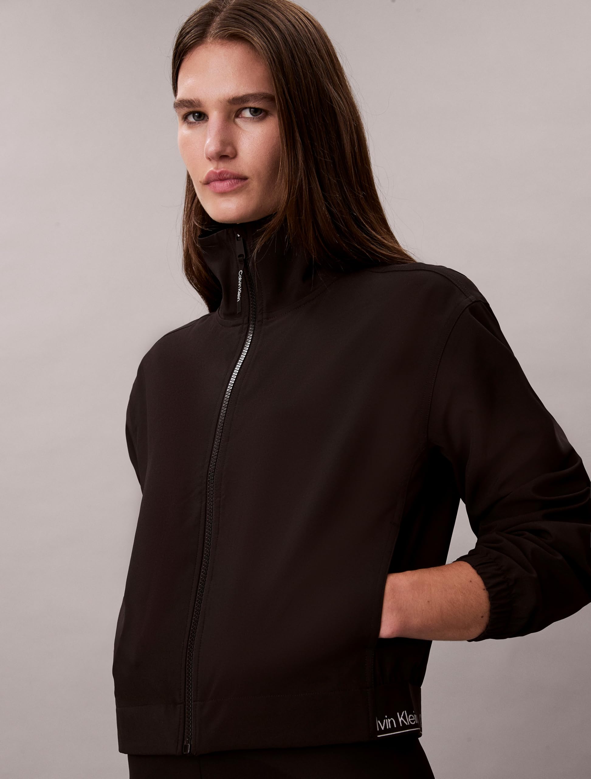 Calvin Klein Moderne Sport-Windjacke für Damen