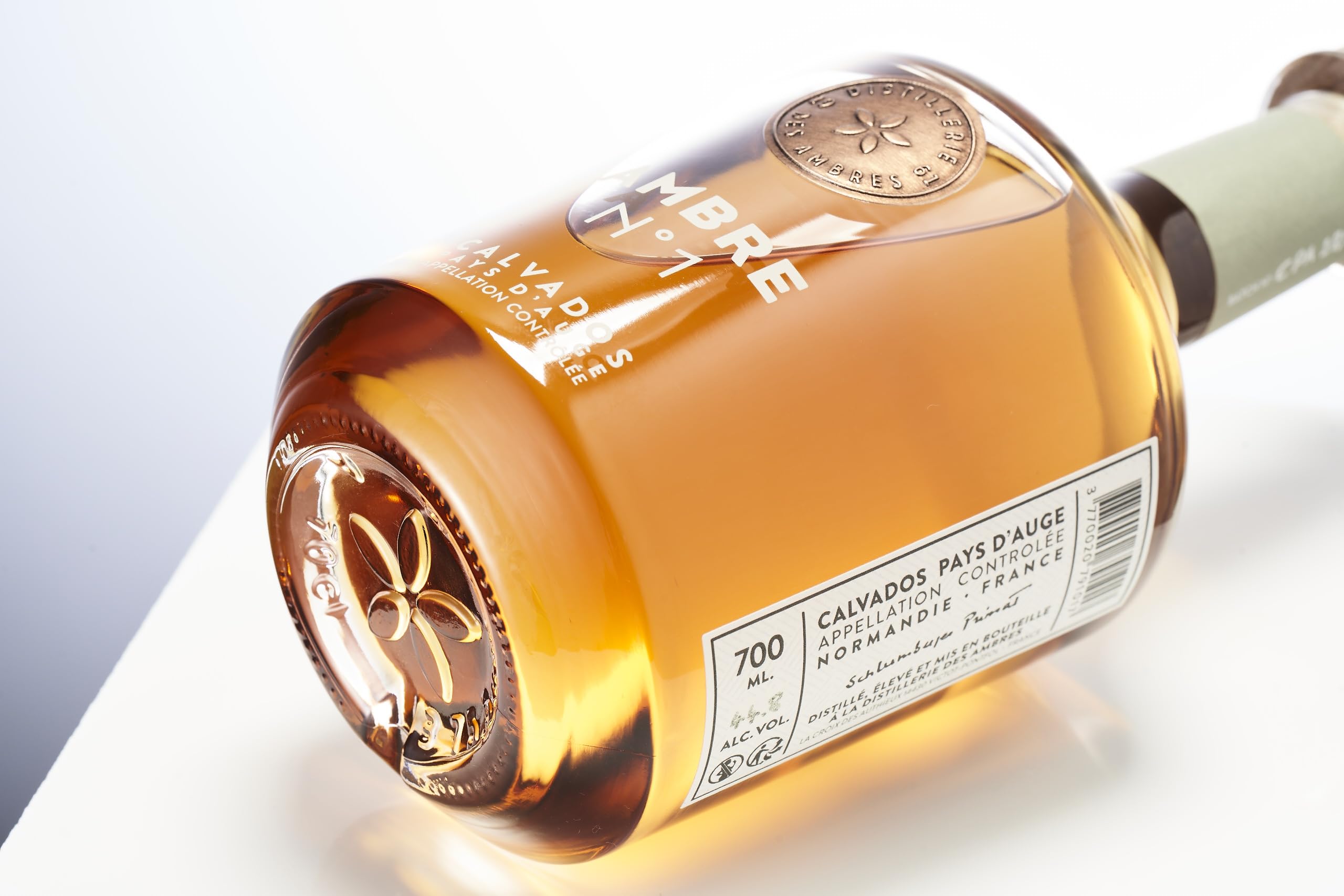 Distillerie des Ambres Calvados Ambre No 1 ‎43% vol. - Calvados aus Pays d'Auge Frankreich (1 x 0.7 l)