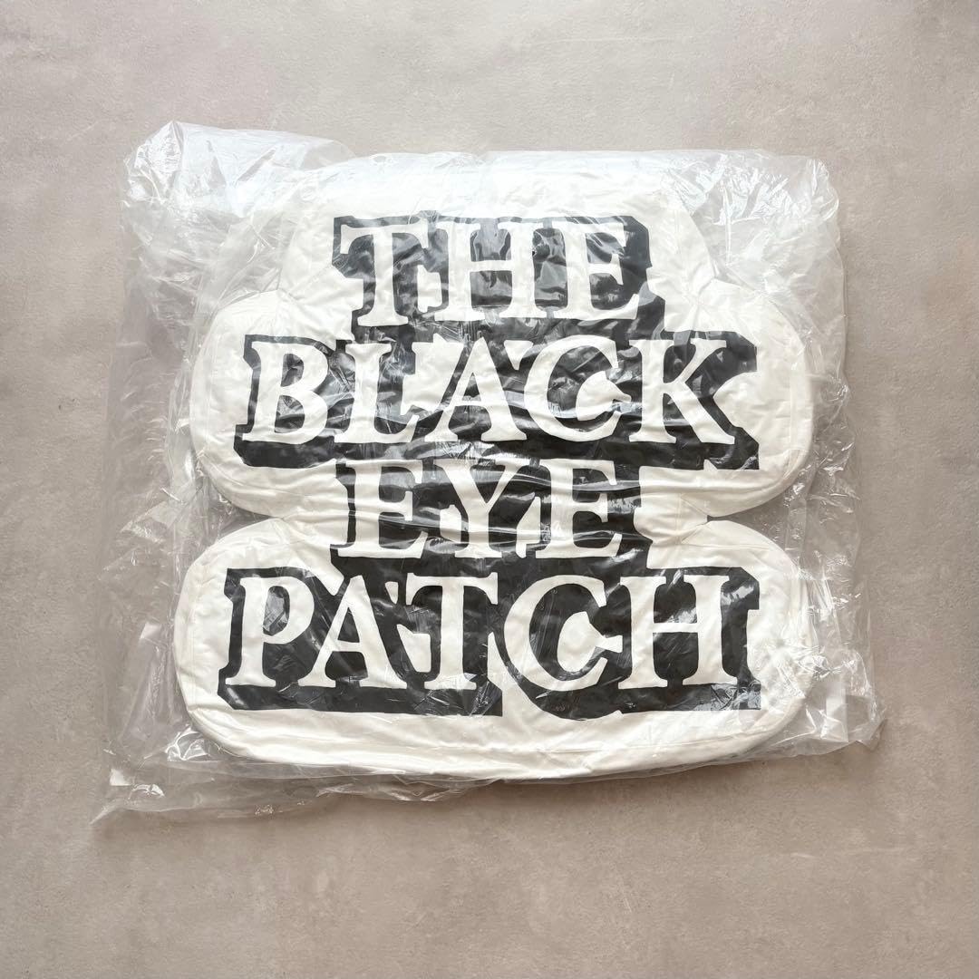 Amazon.co.jp: Black Eye Patch OG LABEL クッション : おもちゃ