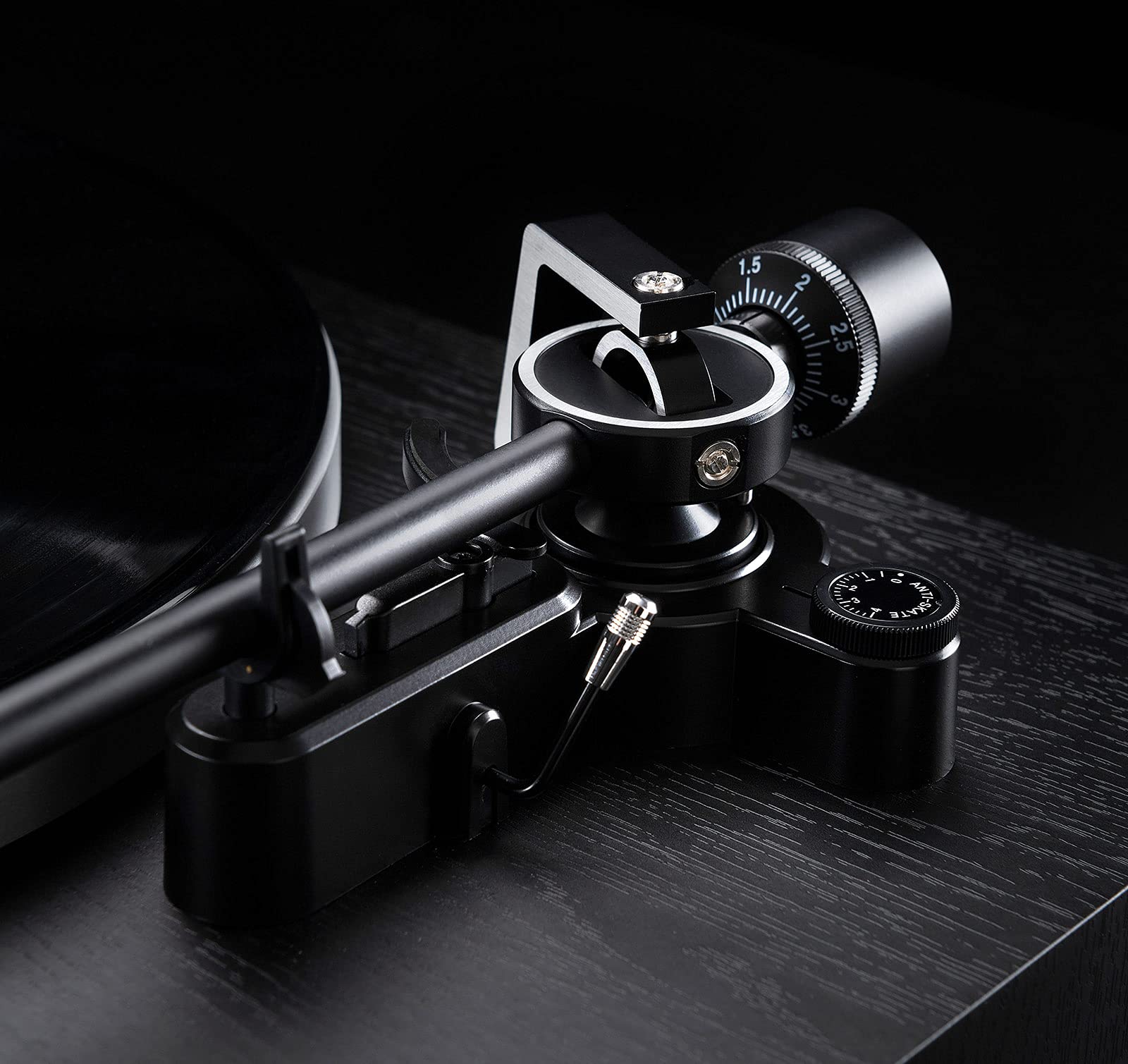 Dual CS 518 HiFi-Plattenspieler, Riemenantrieb, Manueller Vinyl-Plattenspieler mit integriertem Phono-Vorverstärker, DREI Geschwindigkeiten, Abstastsystem Ortofon 2M Red, Schwarz