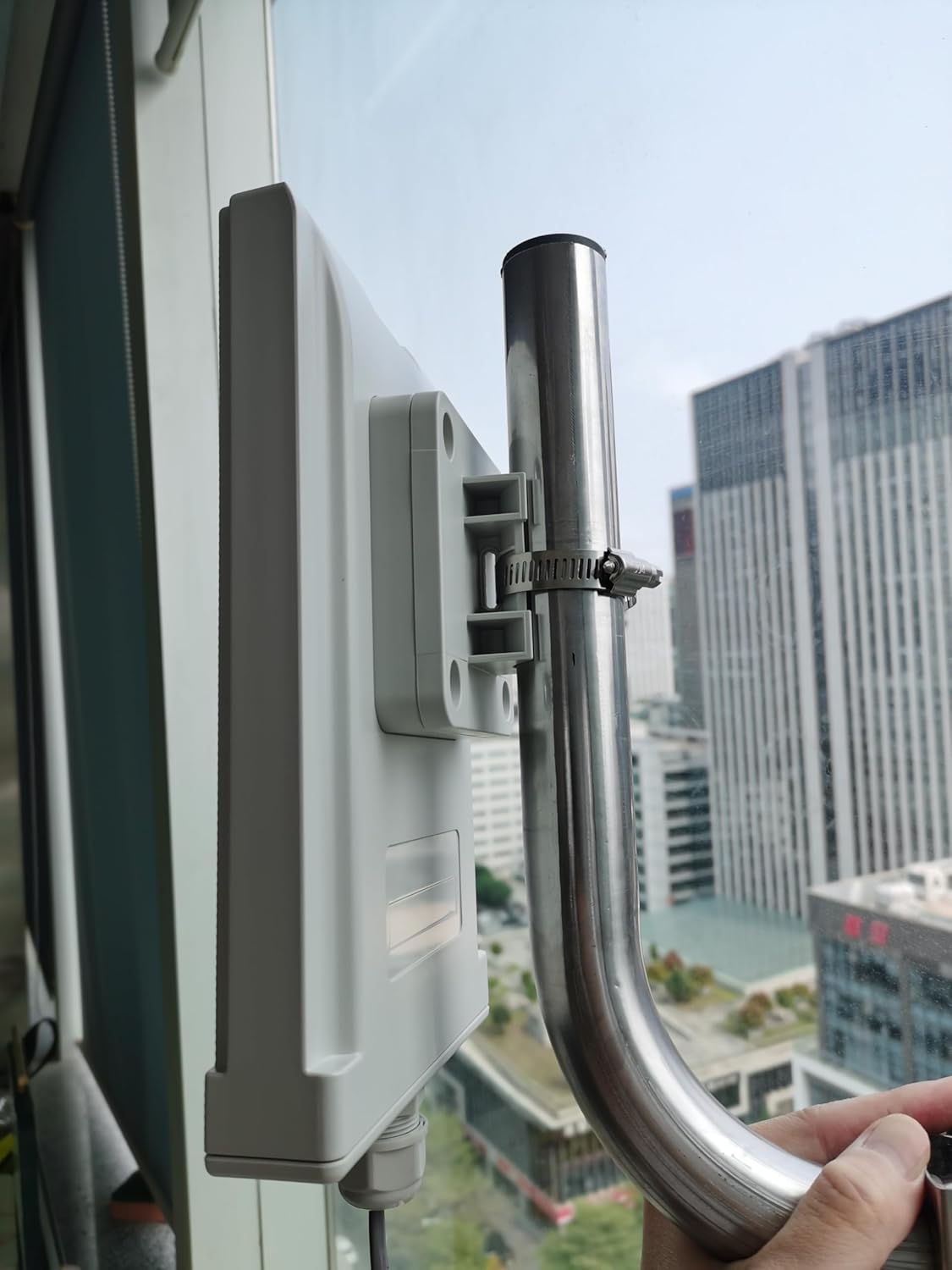 'TITAN5100' 5G Fixed Wireless Access Router, Indoor/Outdoor Installation, 150 Mbps, Window/Wall/Pole Mount by Global Telecom Engineering