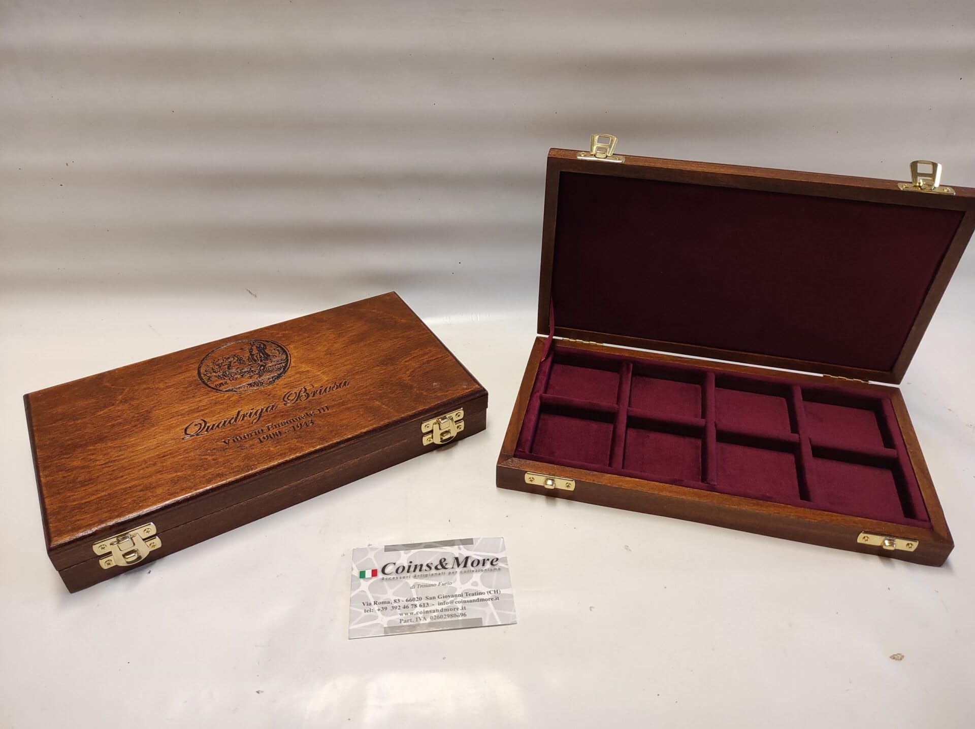 Cofanetto per monete da collezione Quadriga Briosa Vittorio Emanuele III, 8 scomparti, legno massello e velluto, custodia raccoglitore monete da collezione, made in Italy