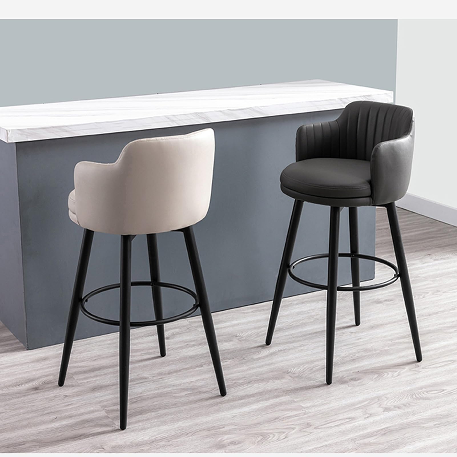 Set di 2 sgabelli da bar girevoli moderni con schienale, altezza del bancone di 65 cm, in pelle PU color cachi chiaro, per cucina o ristorante, tavolo e sala da pranzo in pelliccia