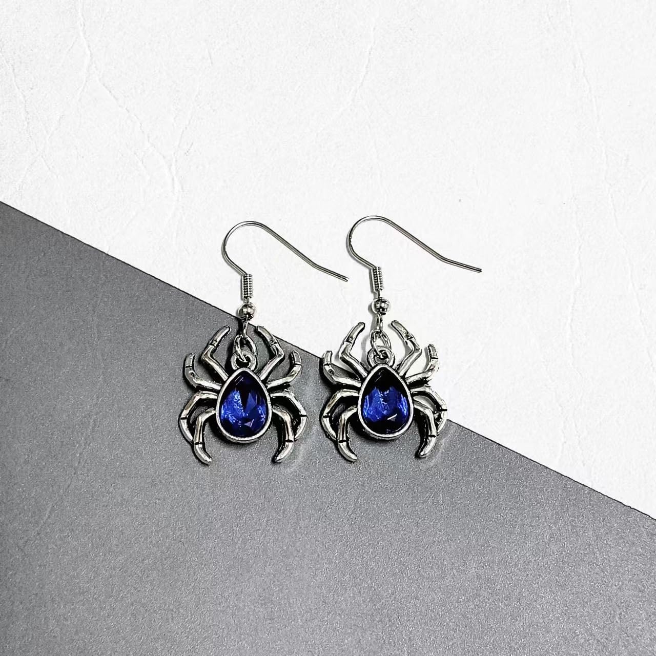 Gothic Spider Earrings for Women Vintage Red Black Purple Crystal Drop Dangle Earrings Punk Style Insect Earrings Halloween Horror Spider Jewelry - Image 2