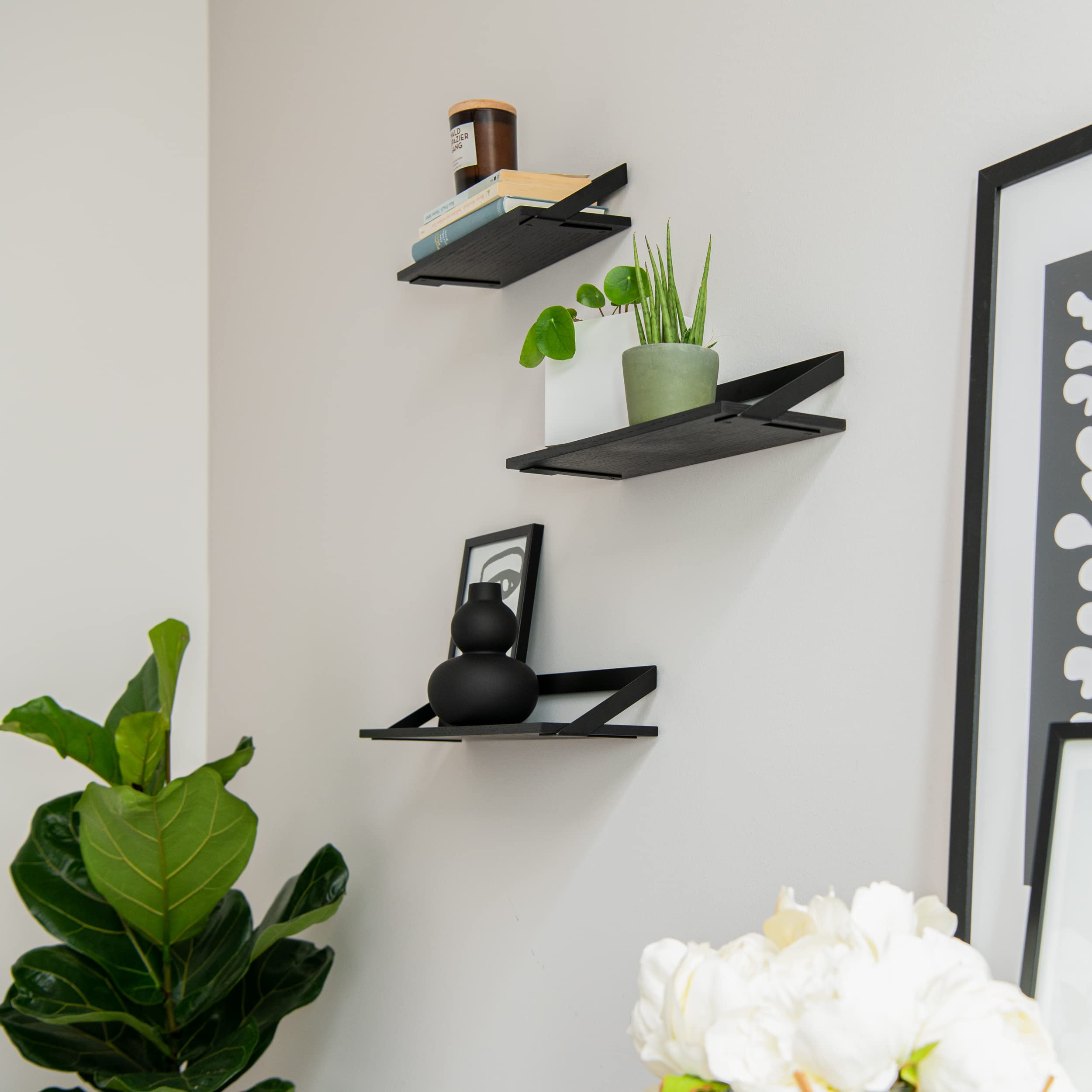 Kazai. Estantes de Pared -Finn- | Juego de Estantes Flotantes de 3 Partes de Metal y Chapa de Madera Real | Decoración de Pared, Almacenamiento y Estante para Salón, Cocina, Dormitorio | Roble, Negro