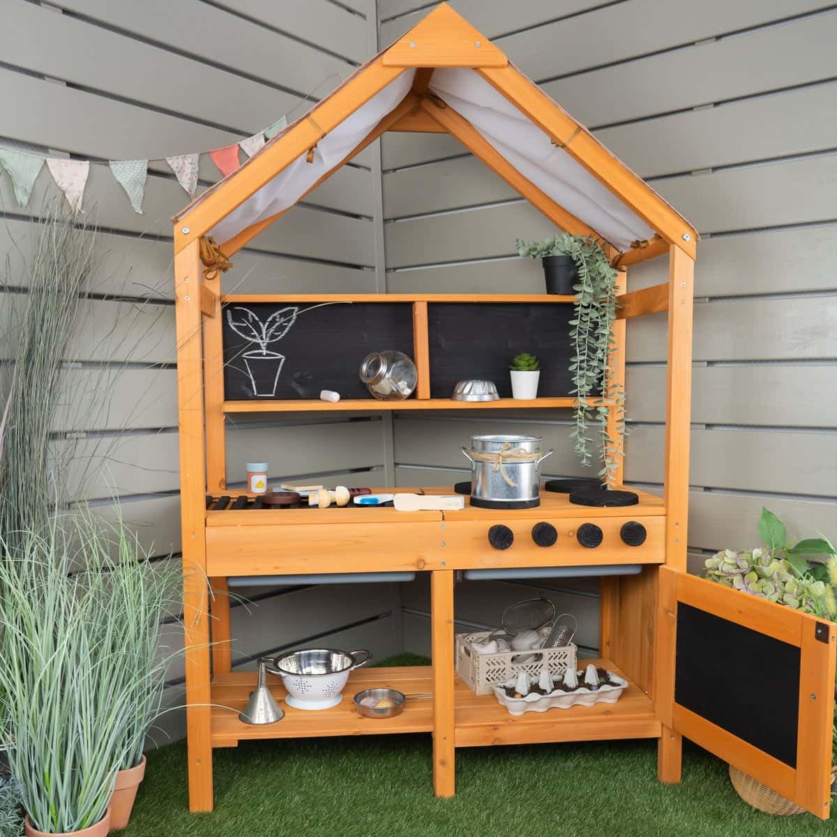 Meppi Matschküche aus Holz mit Grill, Herdplatten und Dach - Outdoorküche für Kinder