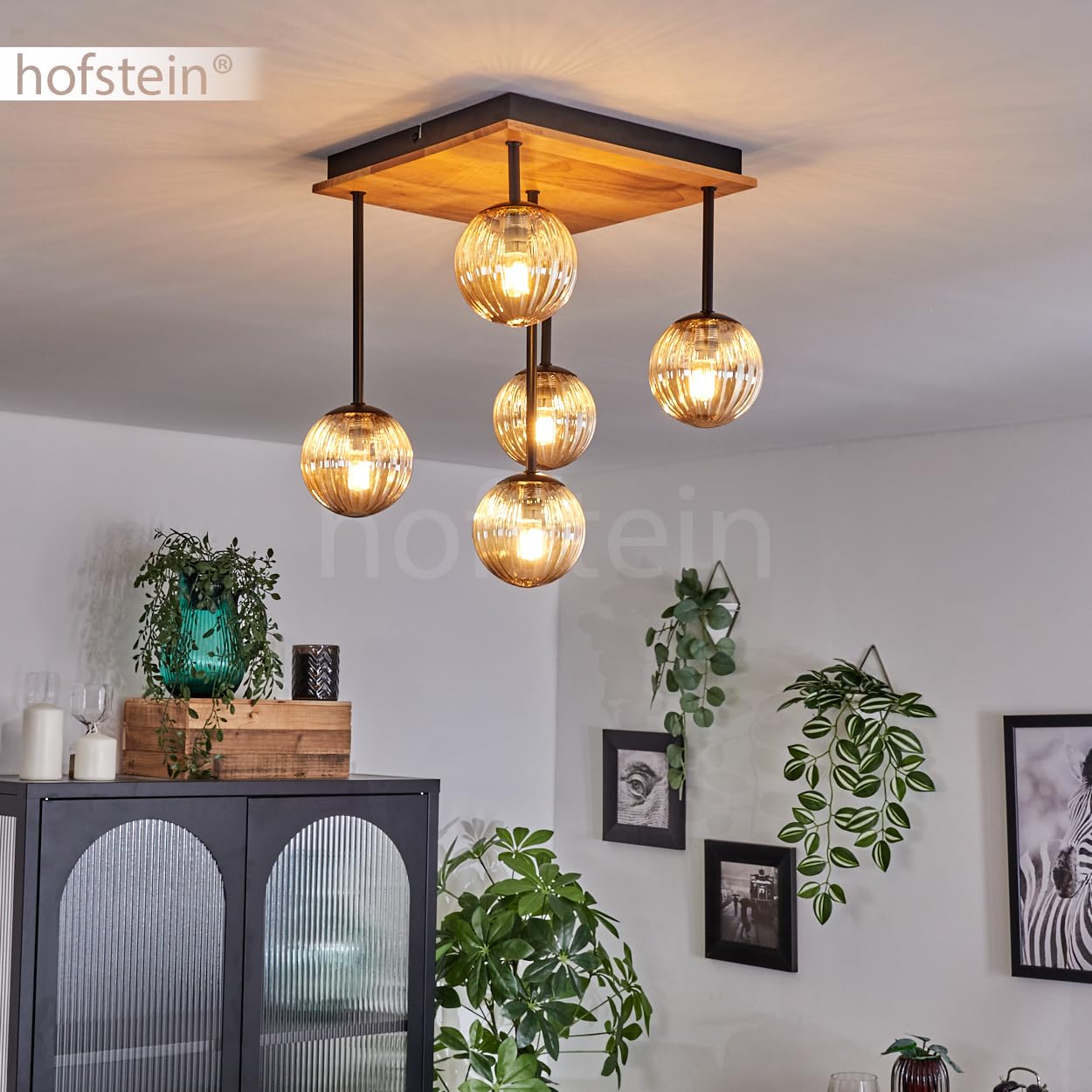 Plafoniera Chehalis, lampada da soffitto in metallo/legno/vetro scanalato in nero/naturale/ambra, lampada dal design moderno retrò/vintage con ombrelli in vetro (Ø 12 cm), 5 x G9, senza lampadina