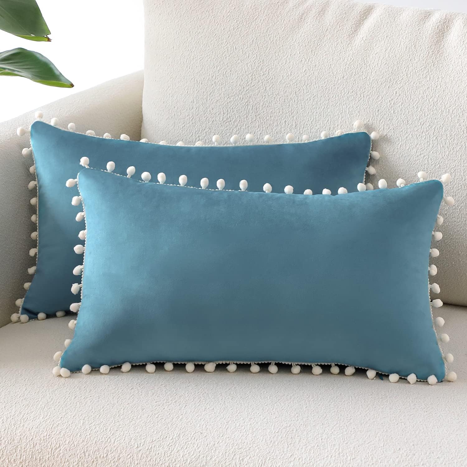Sungeek Pack of 2 Decorative Cushion Covers Soft Velvet Pompoms Pillow