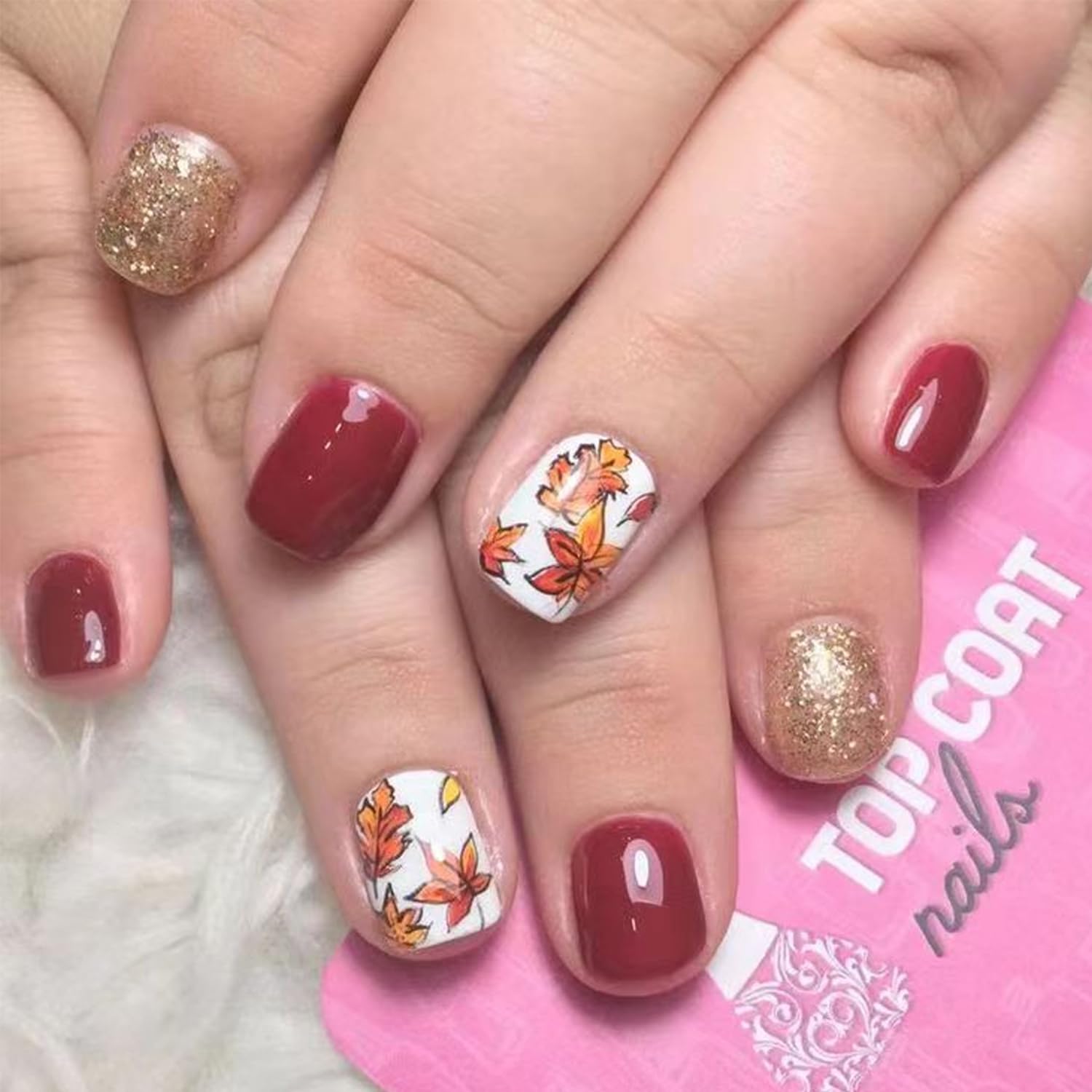 NEWSPIED Fall Fake Nails Short Fall Press on Nails Square Maple Leaf Nails with Gold Glitter Designs Thanksgiving False Nails Glossy Red Full Cover