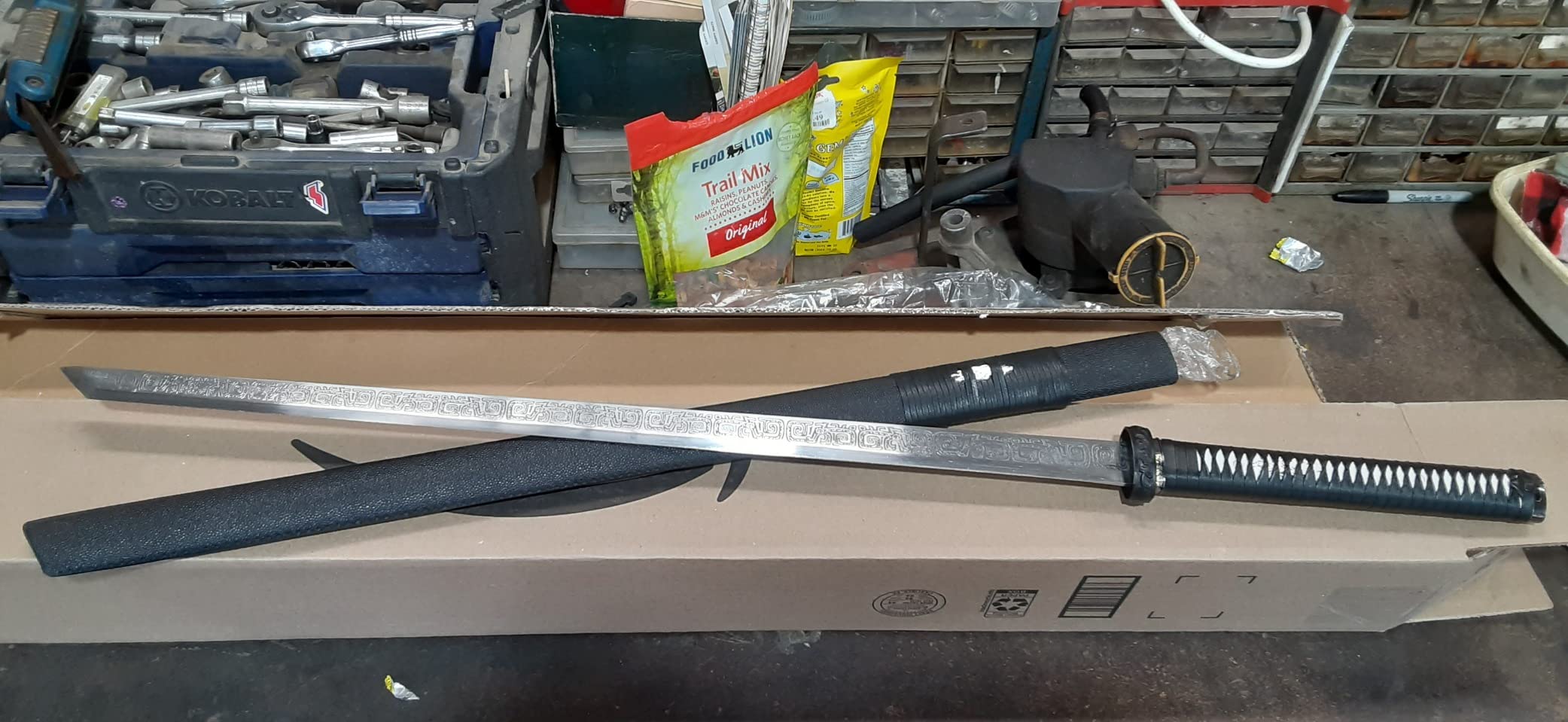 1095 steel-Handmade Japanese samurai sword with black Scabbard photo review