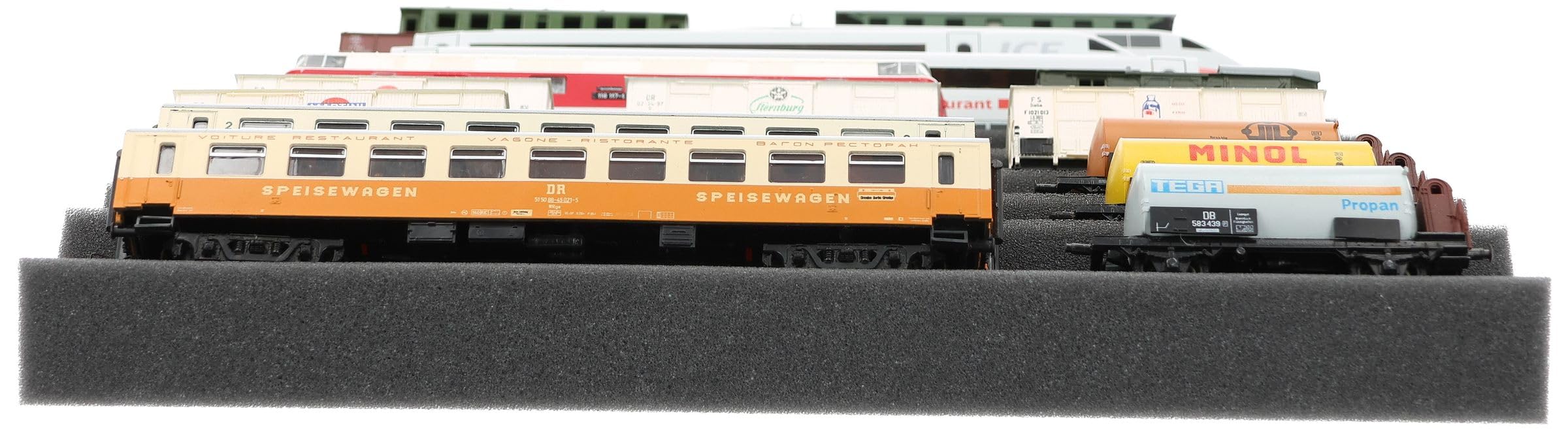 Feldherr EUMFJLA01 Zugliege Spur H0-9 Fächer für Modelleisenbahn Loks, Waggons und Fahrzeuge, 2 Stück
