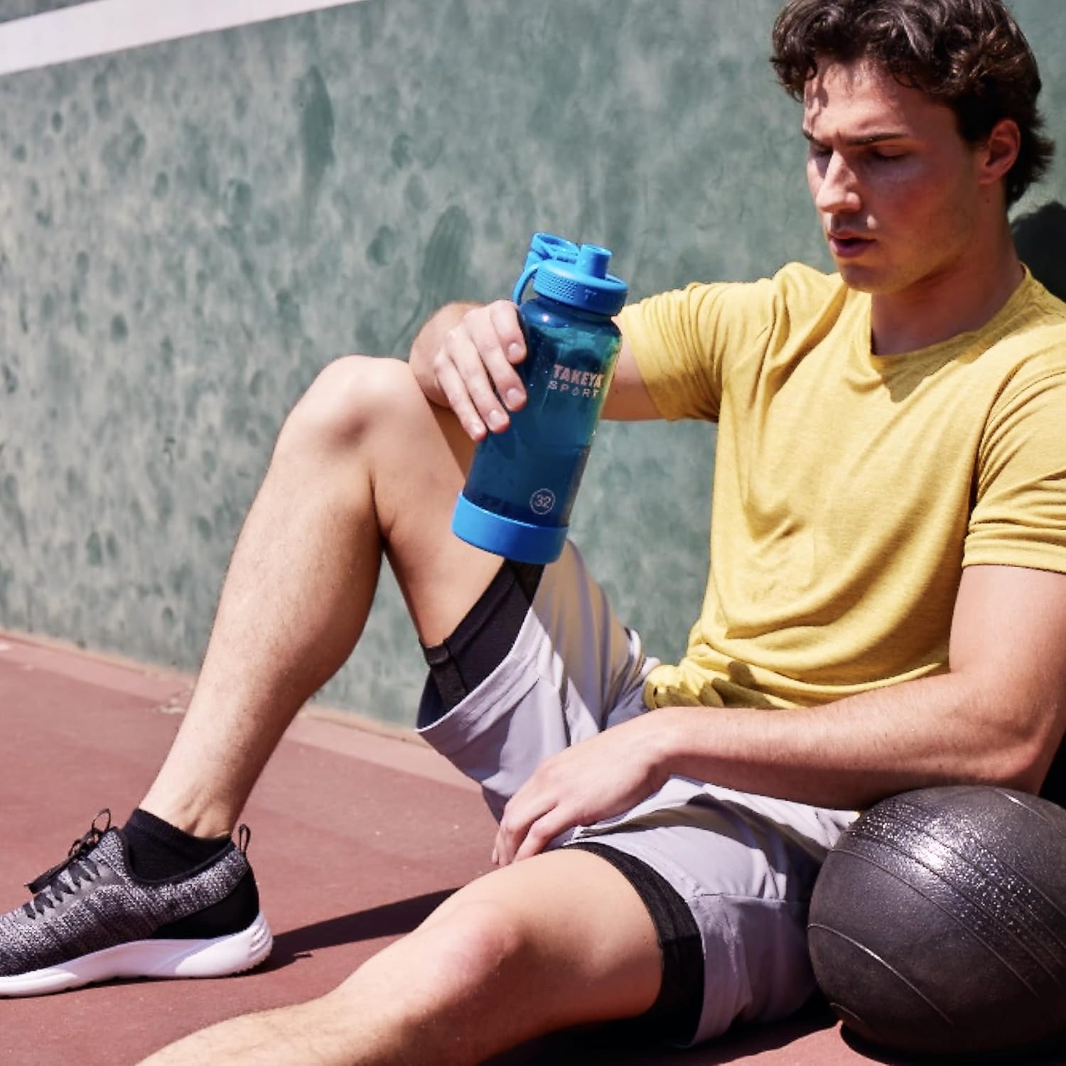 Takeya Tritan Sport Water Bottle with Spout Lid - BPA-Free & Dishwasher-Safe Water Bottle - Reusable Bottle with Lid Handle - Simple Leak-Proof Water Bottle - 32 oz, Pink Sweep - Image 4